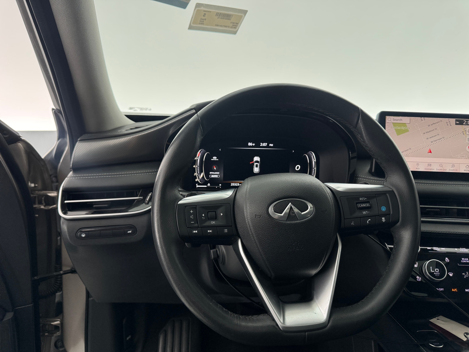 Thumbnail: 2023 INFINITI QX60 - 4