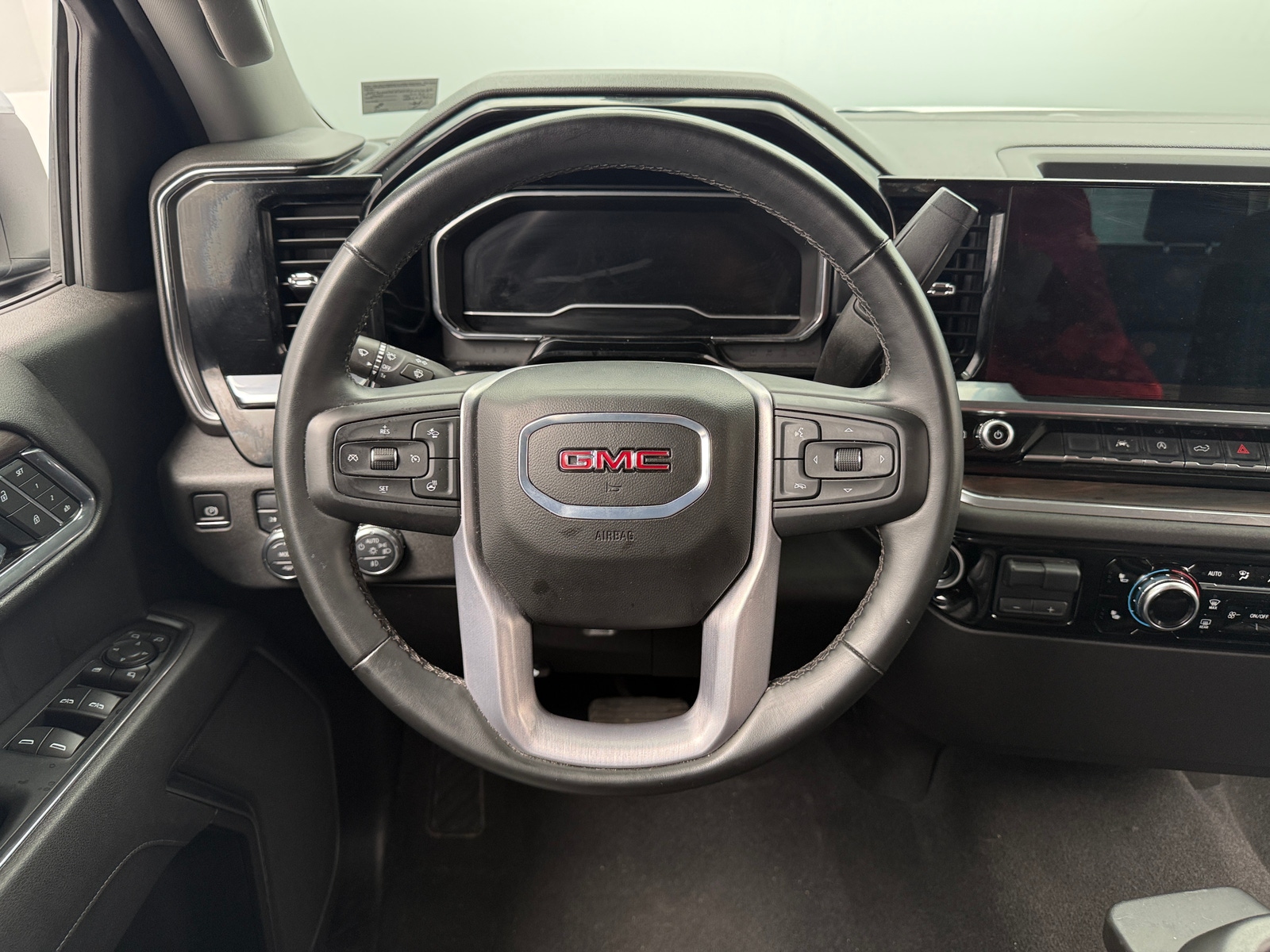 Thumbnail: 2025 GMC Sierra 1500 - 4