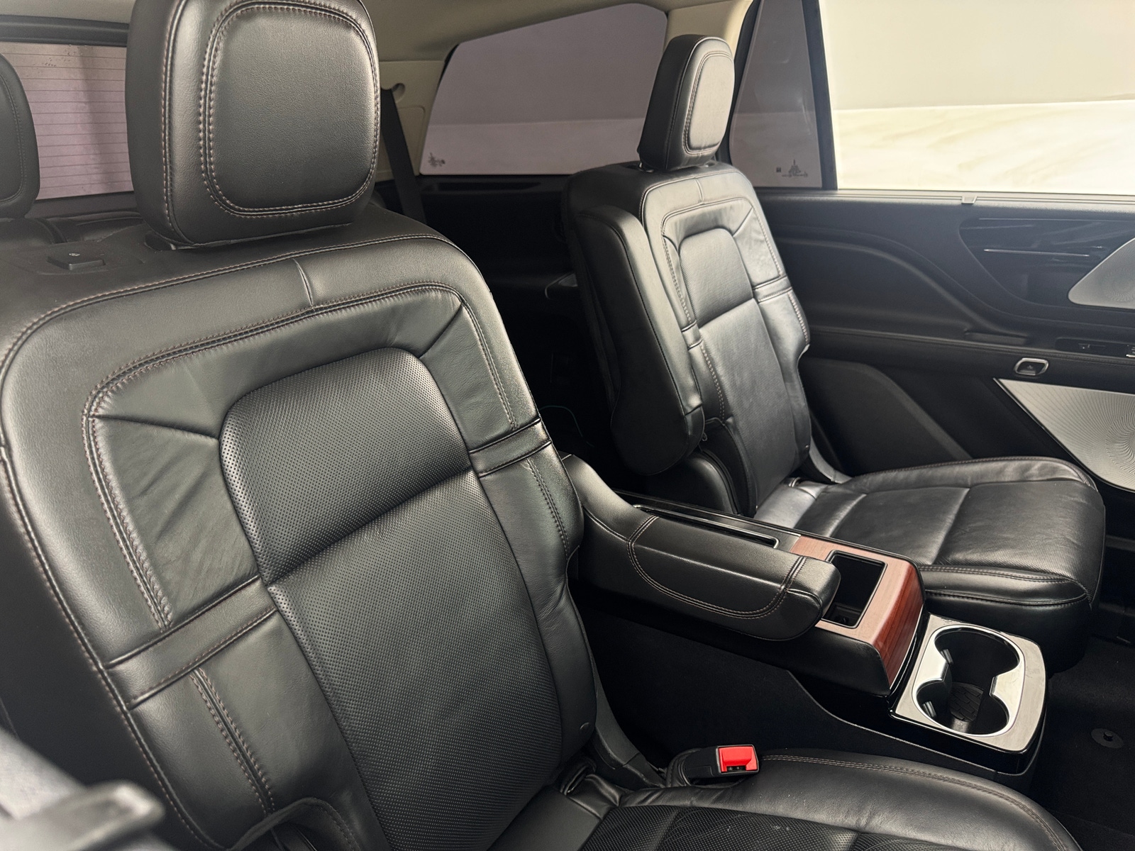 Thumbnail: 2022 Lincoln Aviator - 5