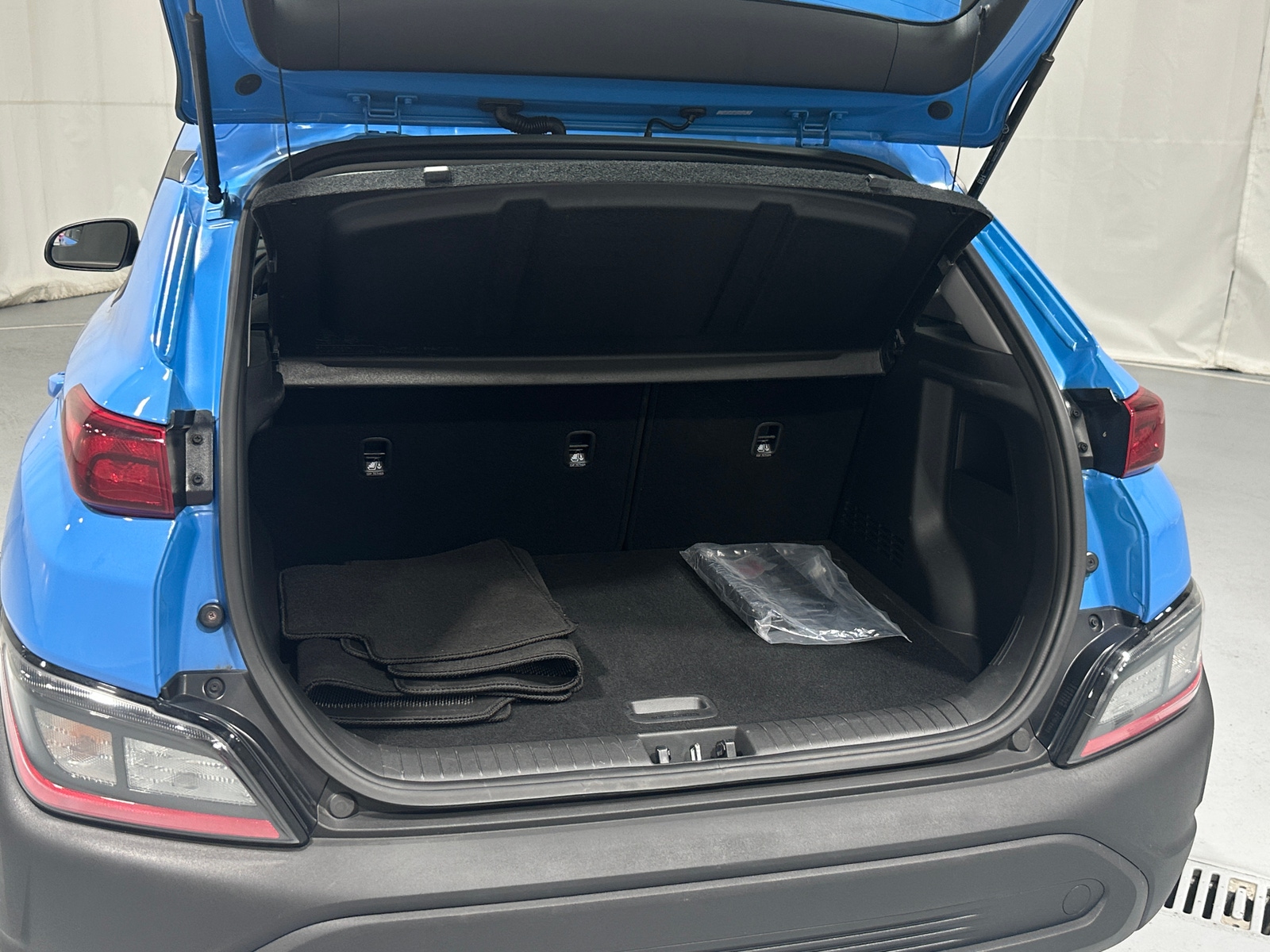 Thumbnail: 2022 Hyundai Kona - 7