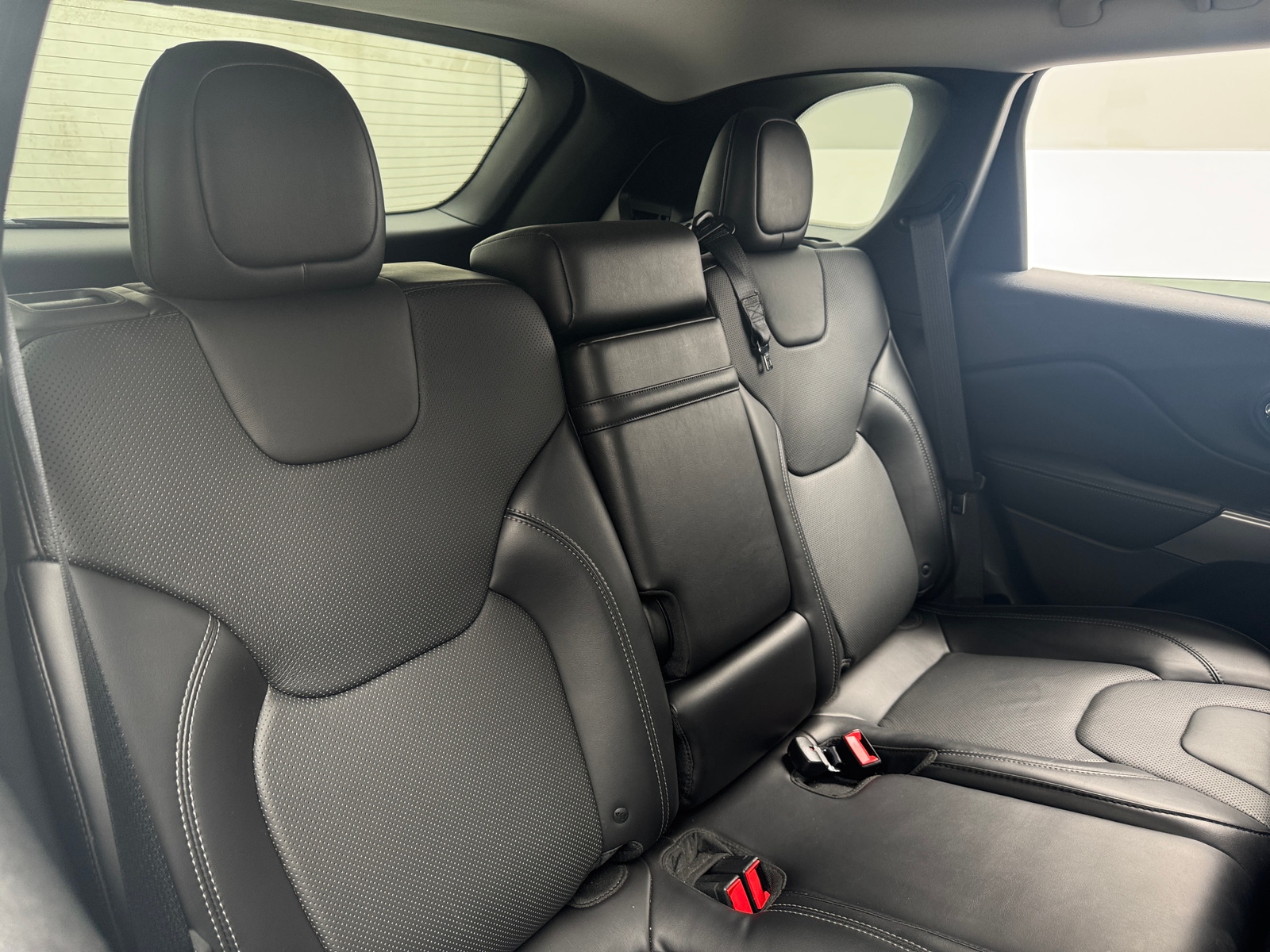 Thumbnail: 2019 Jeep Cherokee - 5