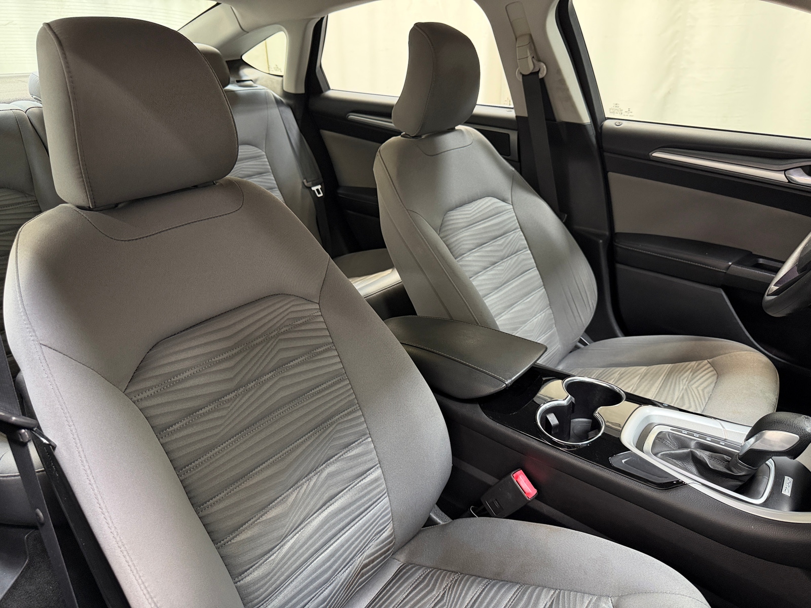 Thumbnail: 2016 Ford Fusion - 2
