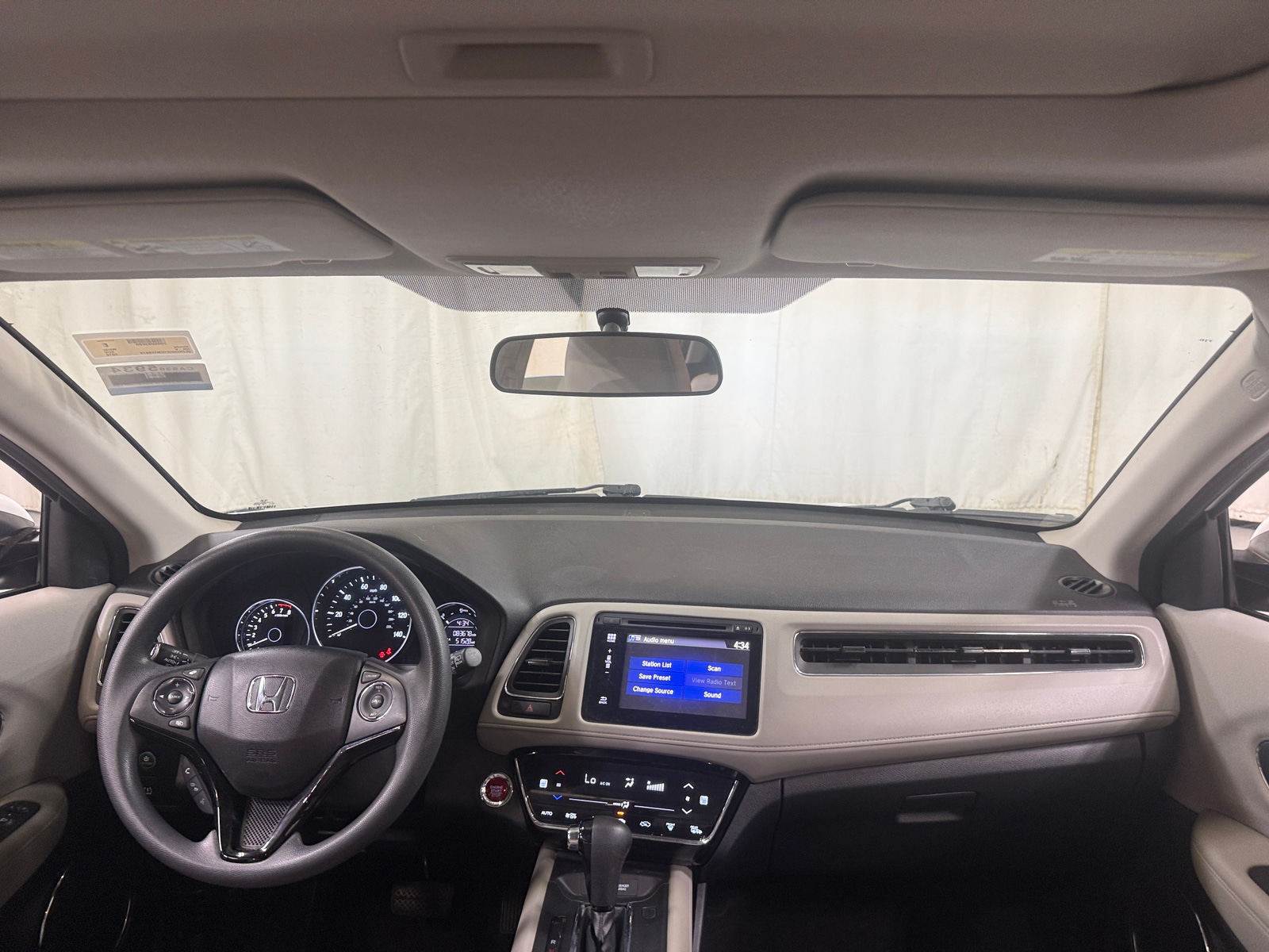 Thumbnail: 2016 Honda HR-V - 3
