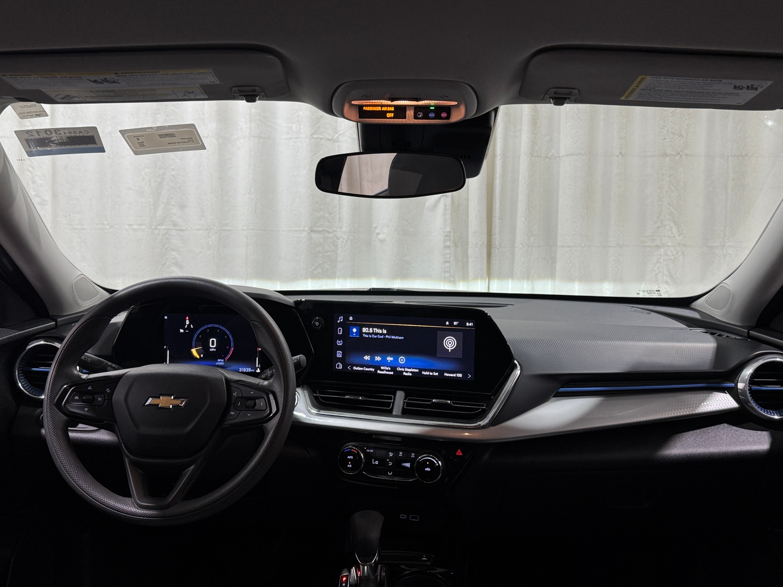 Thumbnail: 2025 Chevrolet Trax - 2