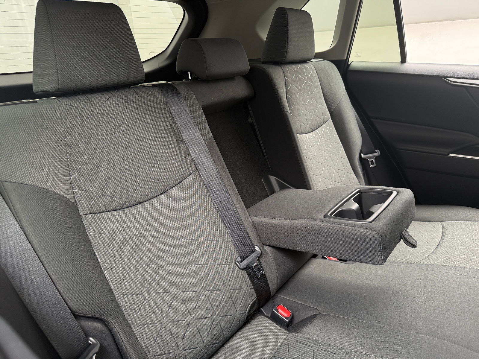 Thumbnail: 2020 Toyota RAV4 - 6