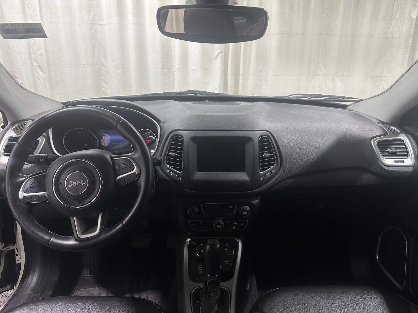 Thumbnail: 2018 Jeep Compass - 3
