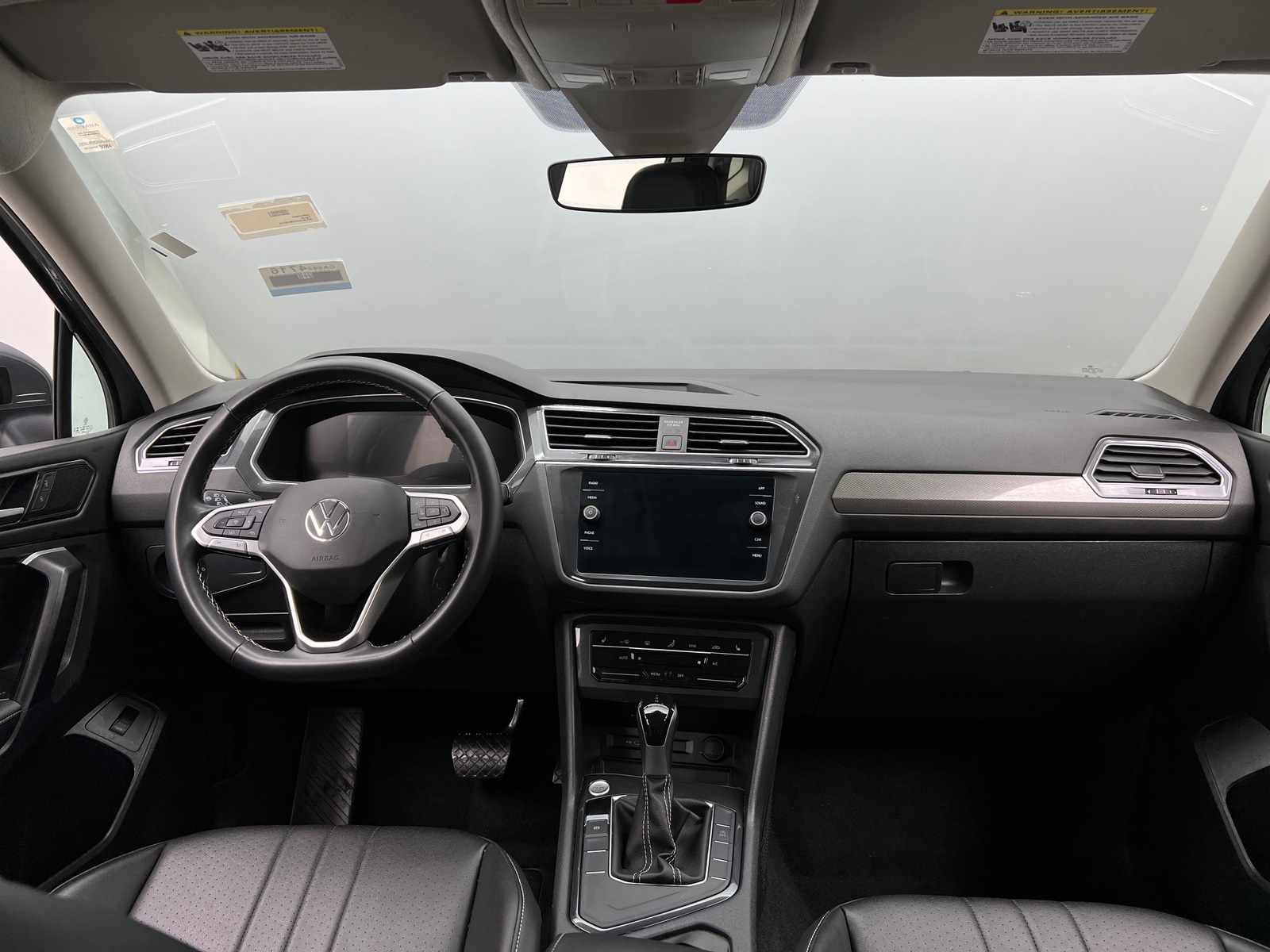 Thumbnail: 2024 Volkswagen Tiguan - 2