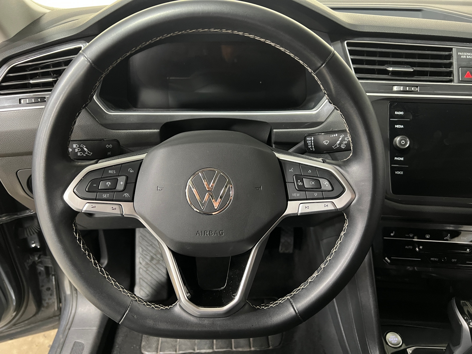 Thumbnail: 2024 Volkswagen Tiguan - 4