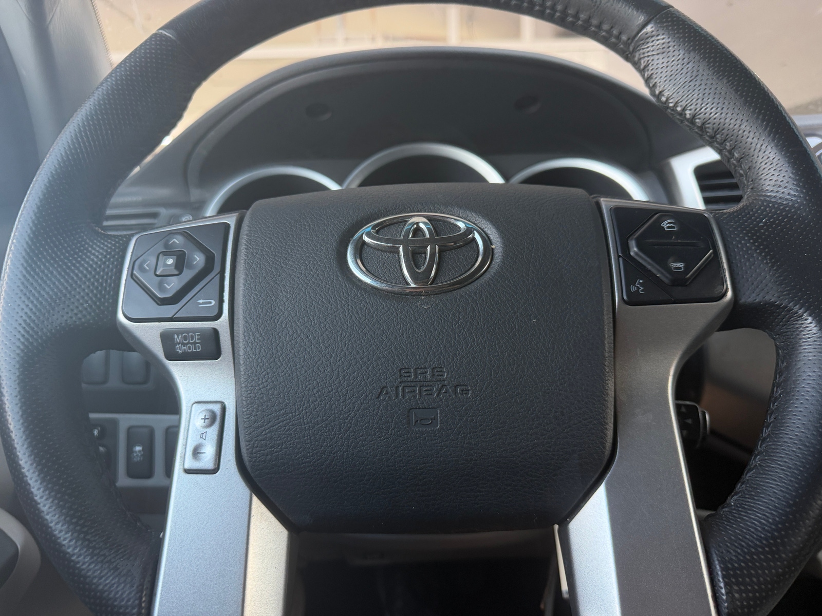 Thumbnail: 2015 Toyota Tacoma - 5