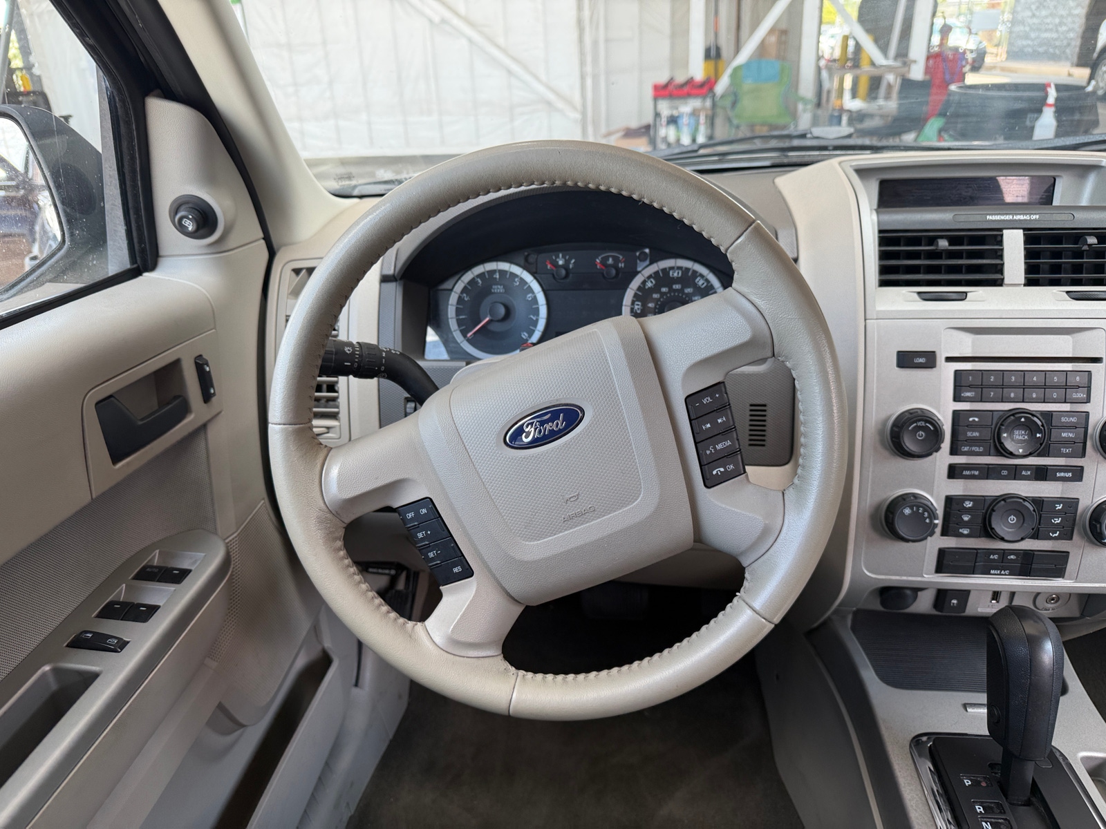 Thumbnail: 2010 Ford Escape - 5