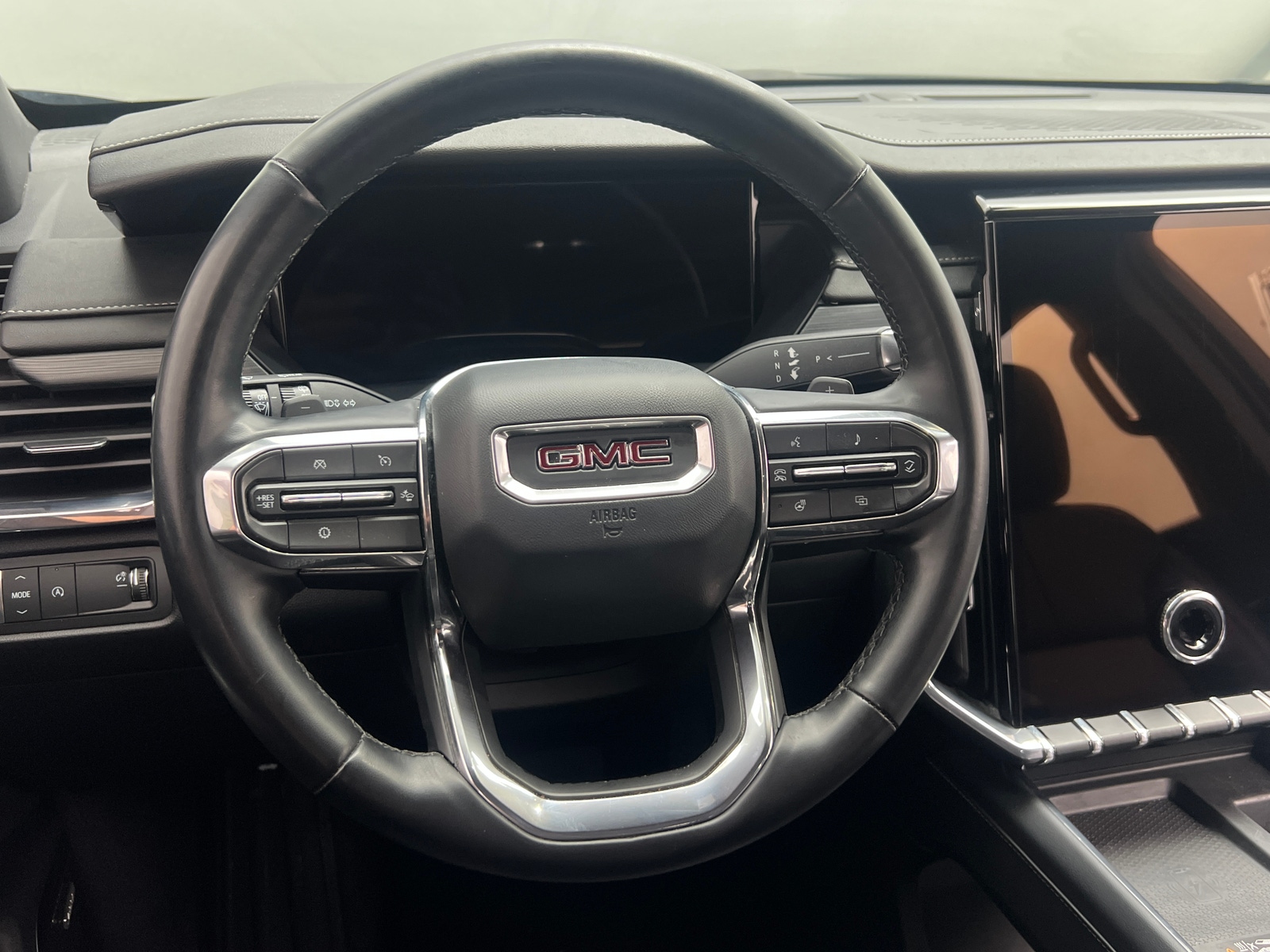 Thumbnail: 2024 GMC Acadia - 4