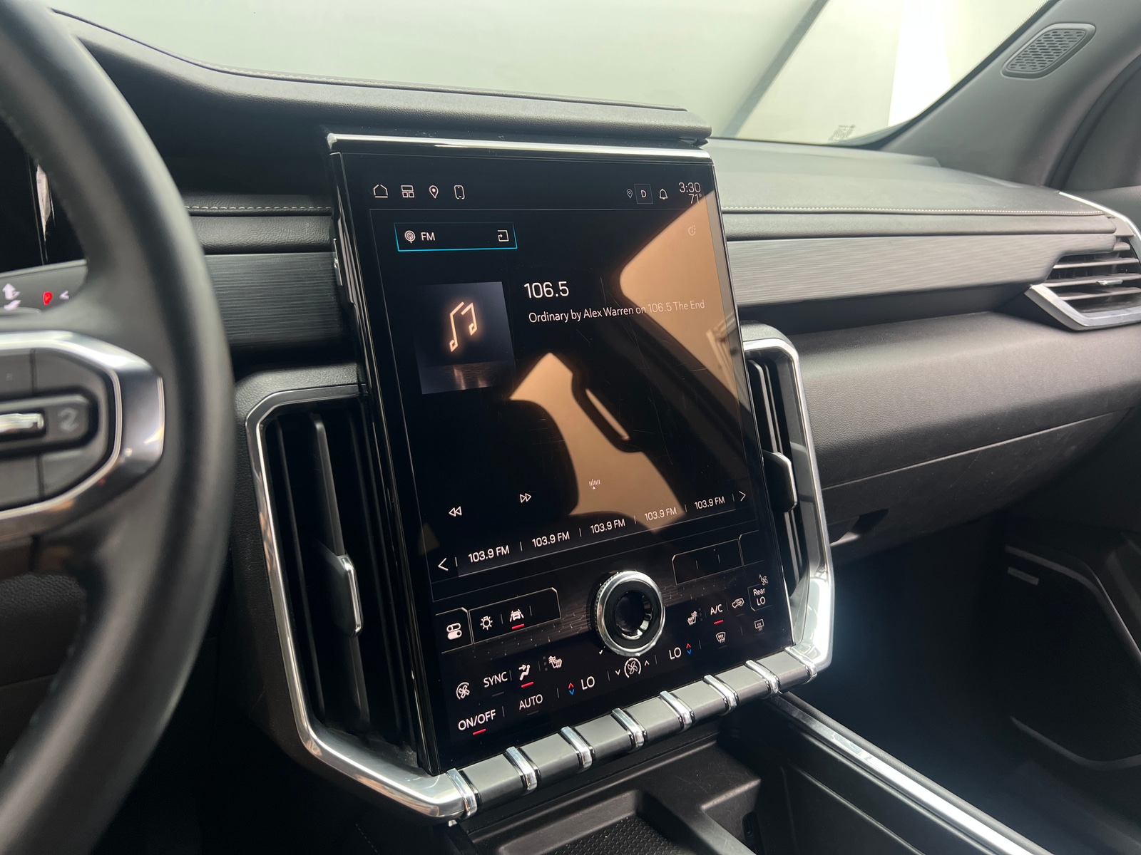 Thumbnail: 2024 GMC Acadia - 3