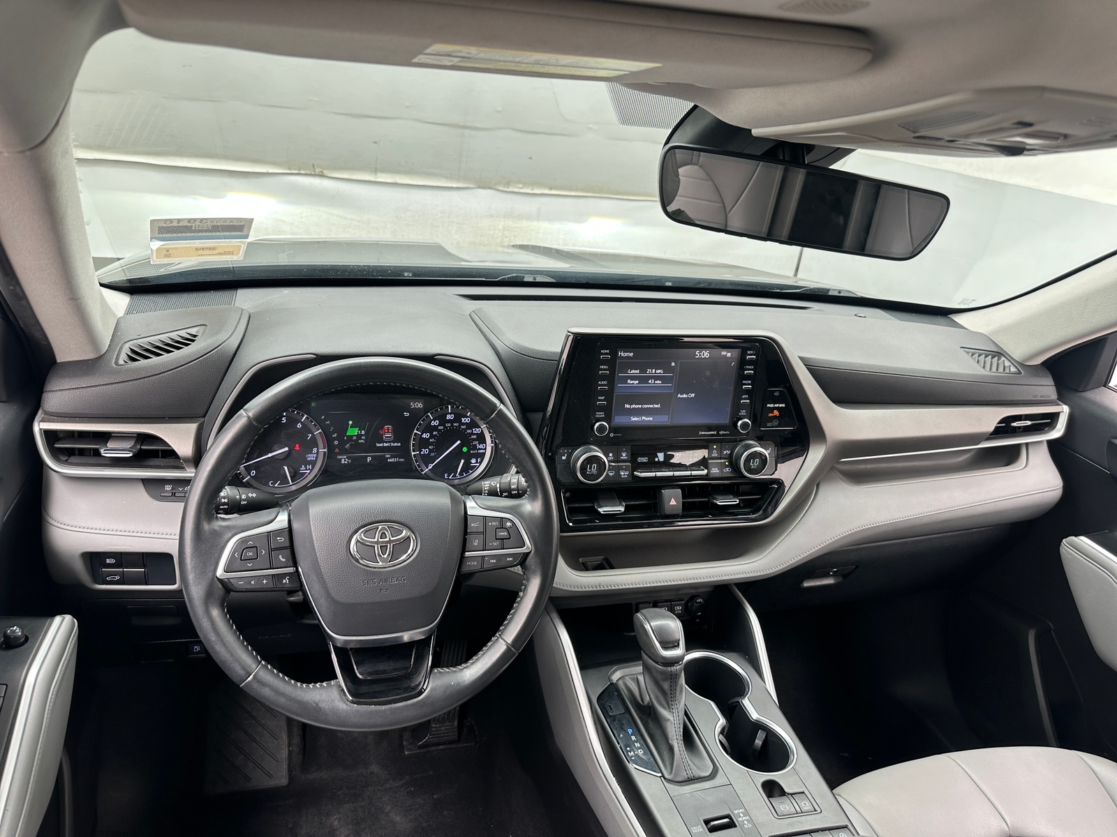 Thumbnail: 2021 Toyota Highlander - 2