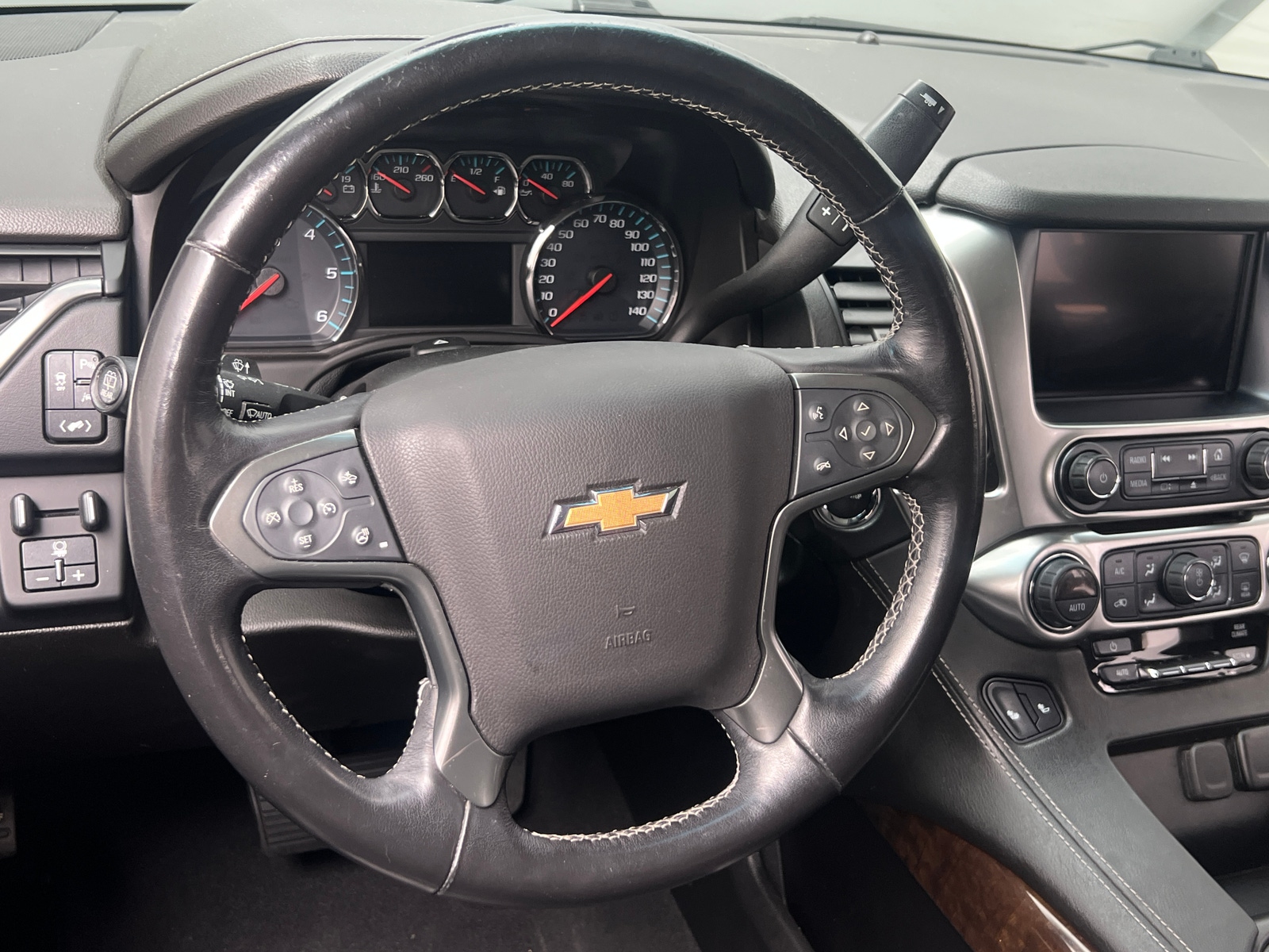 Thumbnail: 2019 Chevrolet Suburban - 4