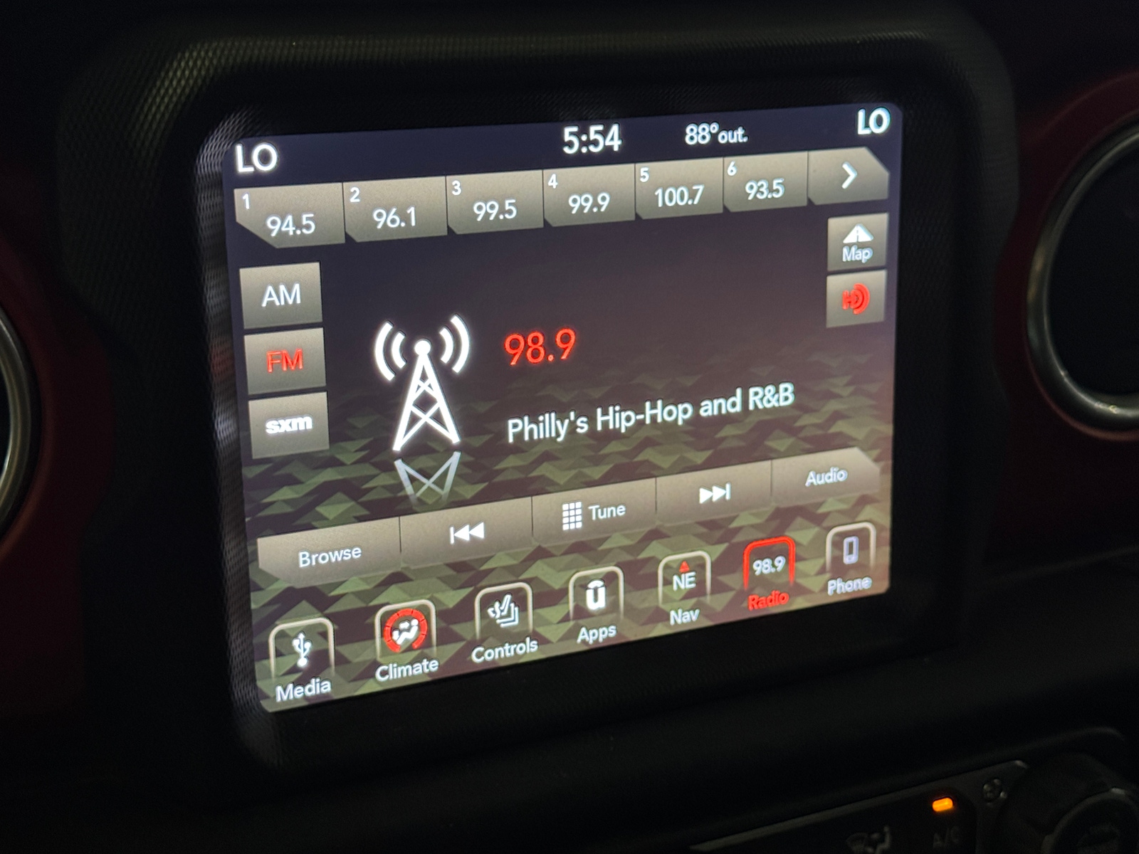 Thumbnail: 2019 Jeep Wrangler - 3