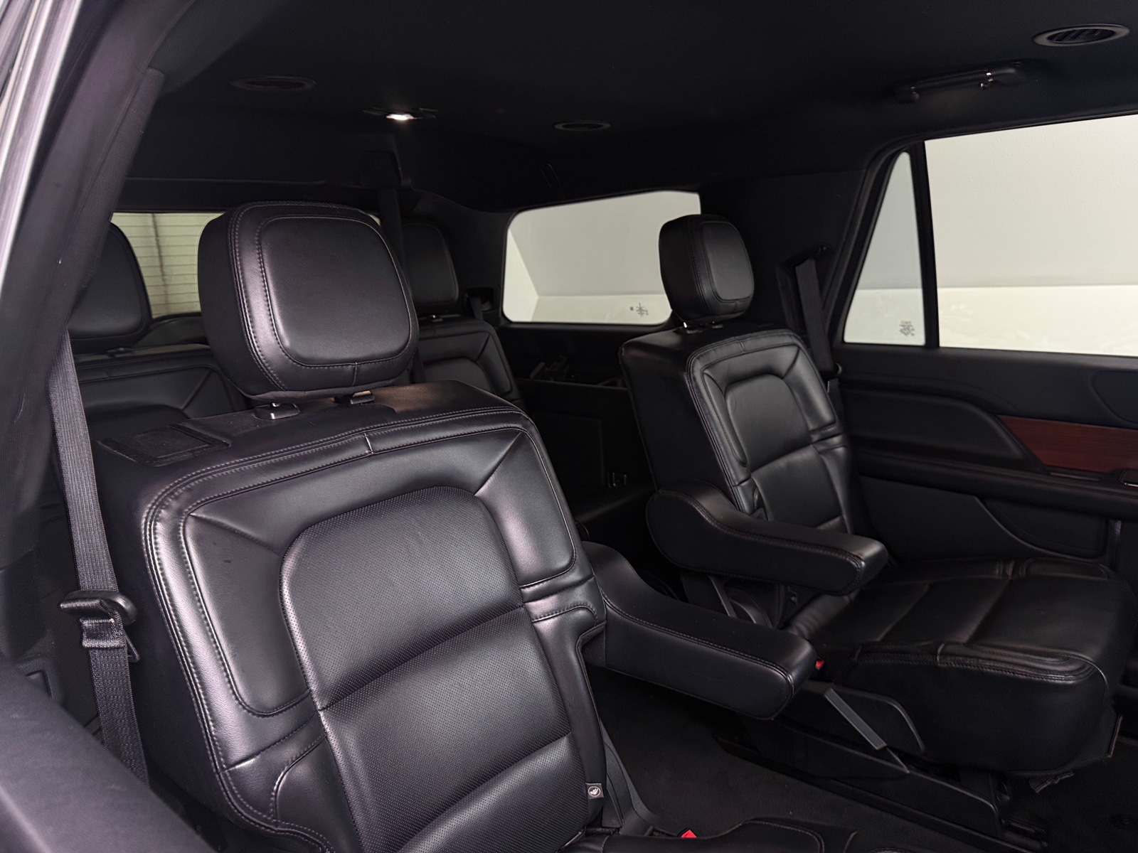 Thumbnail: 2021 Lincoln Navigator - 5