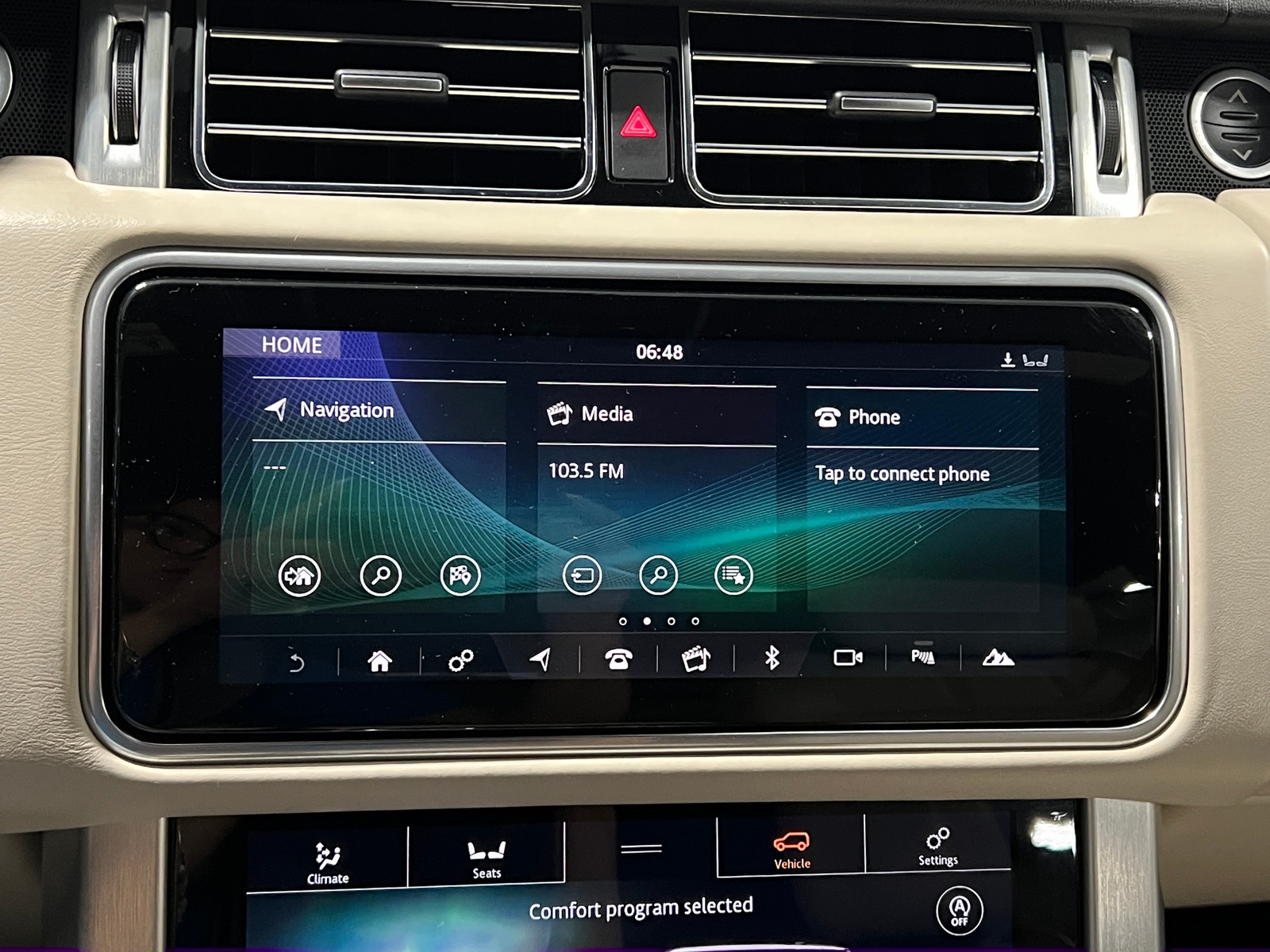 Thumbnail: 2018 Land Rover Range Rover - 3