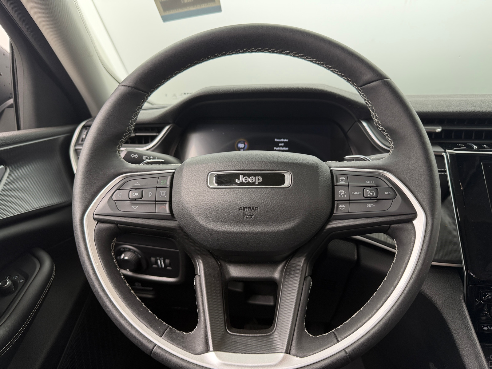 Thumbnail: 2023 Jeep Grand Cherokee - 5