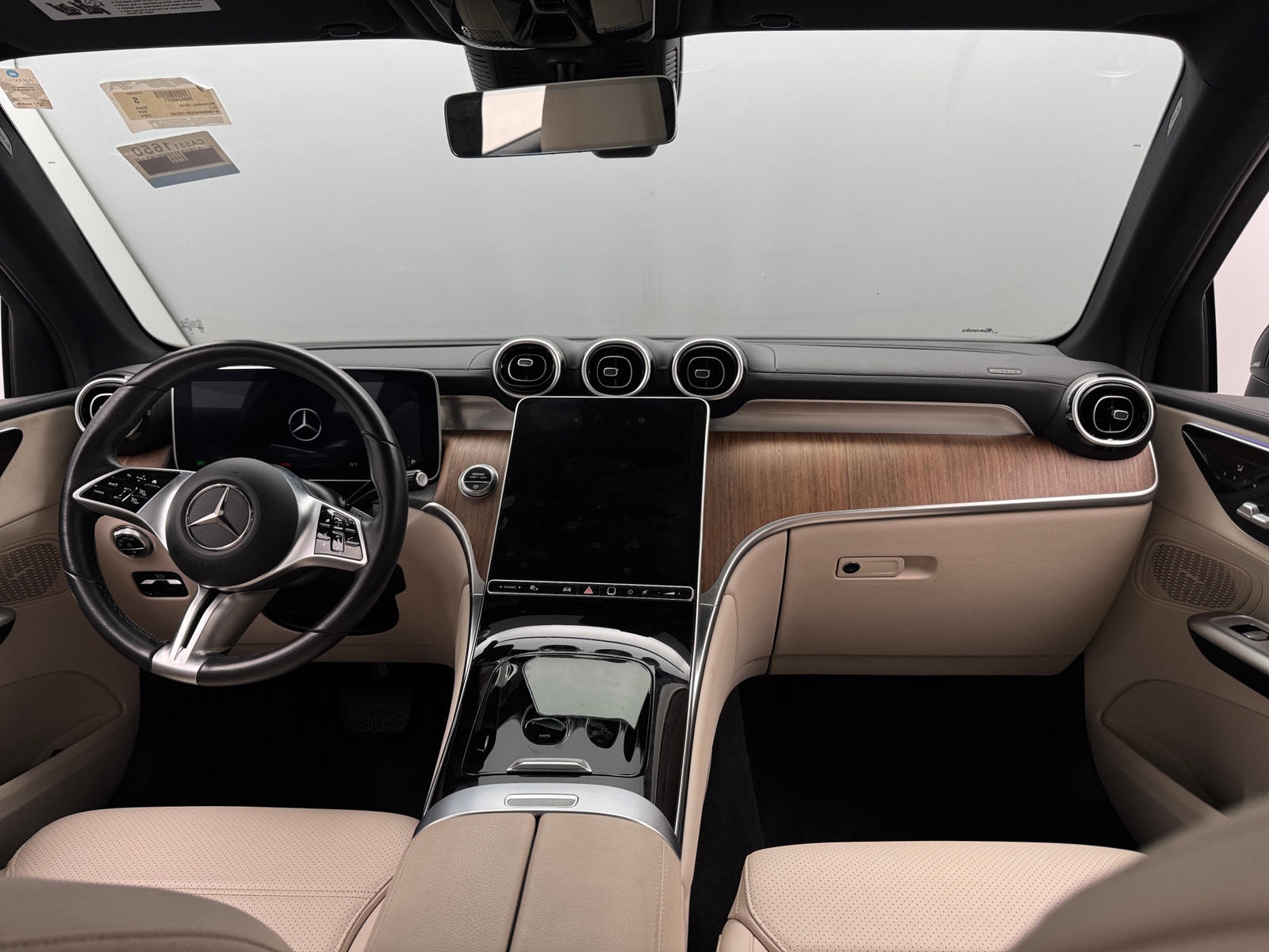 Thumbnail: 2024 Mercedes-Benz GLC - 2