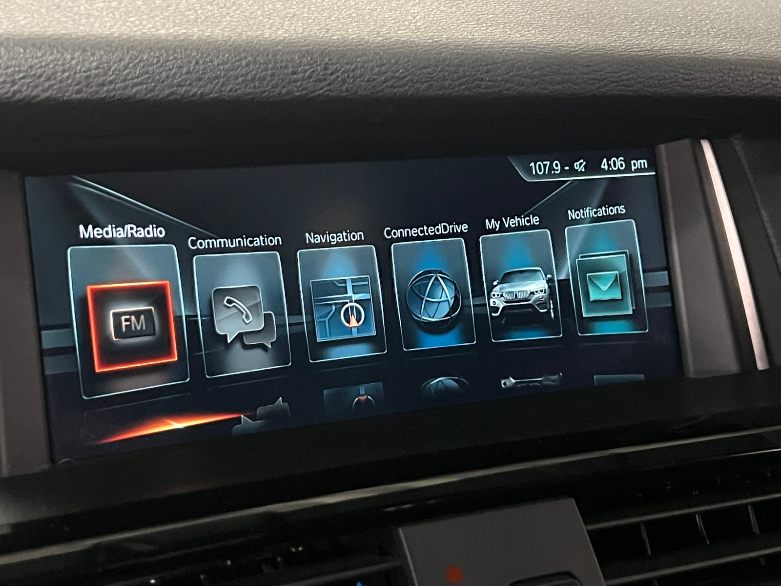 Thumbnail: 2018 BMW X4 - 3