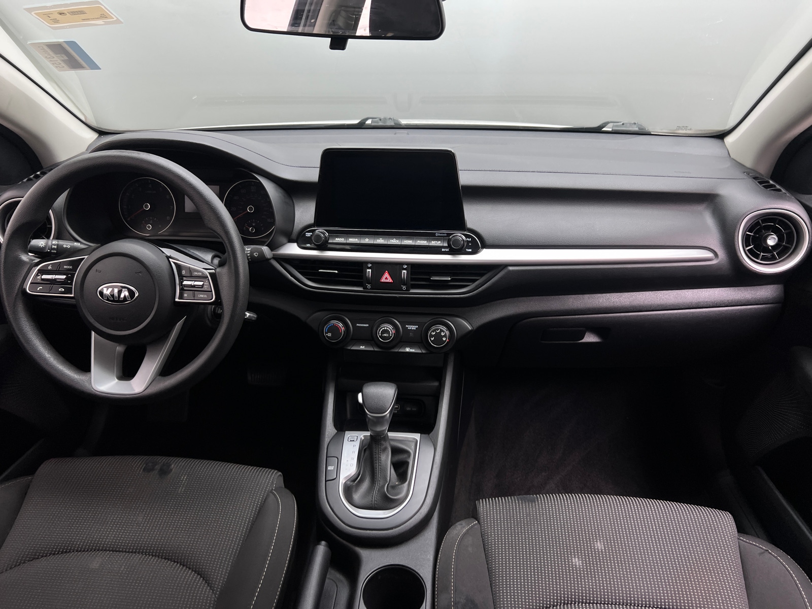 Thumbnail: 2020 Kia Forte - 3