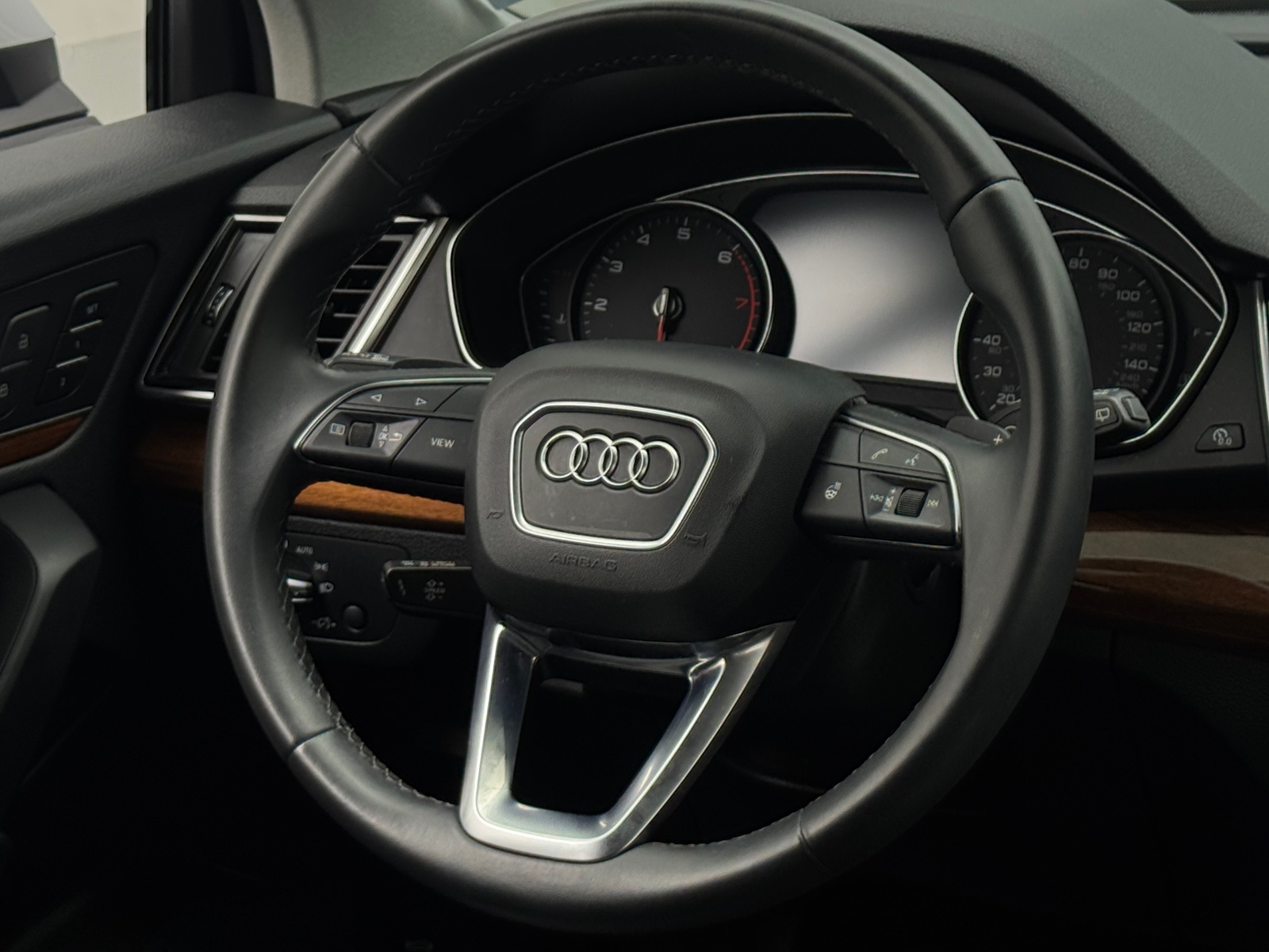 Thumbnail: 2022 Audi Q5 - 4
