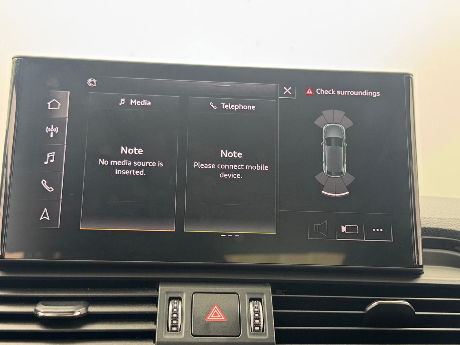 Thumbnail: 2022 Audi Q5 - 3