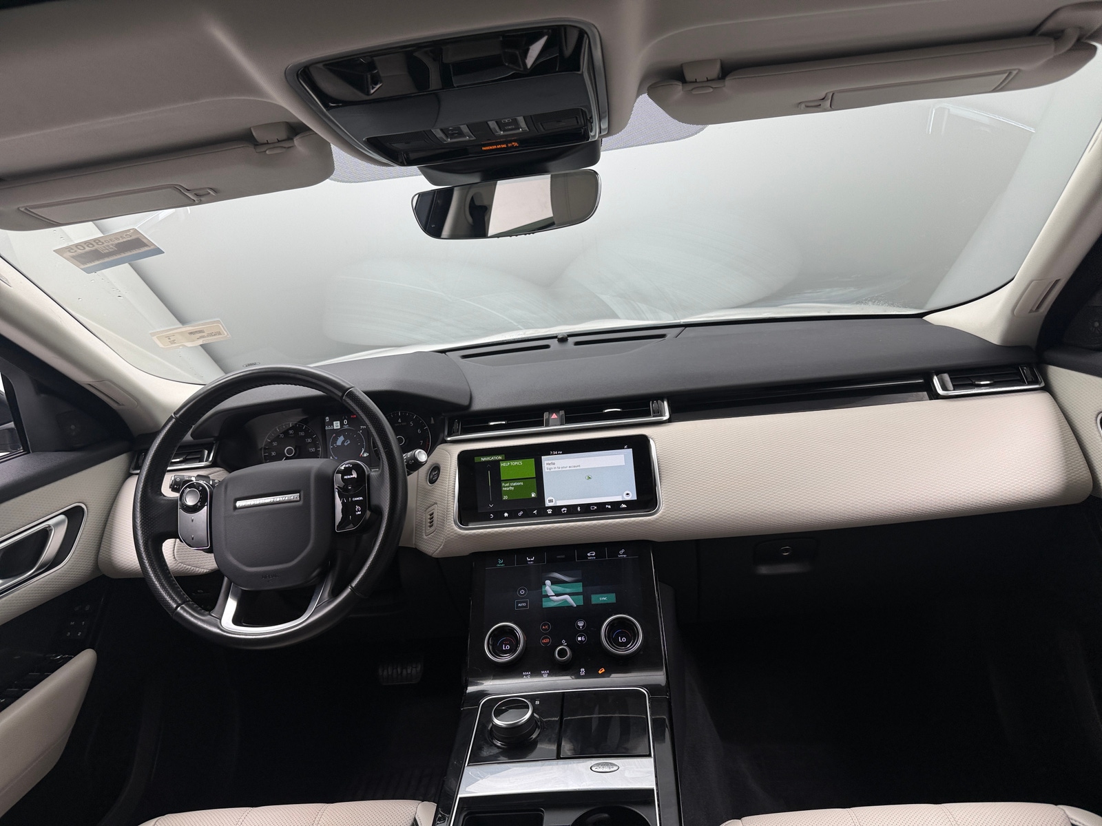Thumbnail: 2020 Land Rover Range Rover Velar - 3
