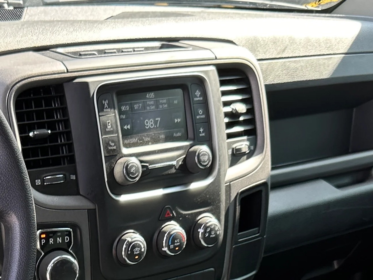 Thumbnail: 2019 RAM 1500 Classic - 3