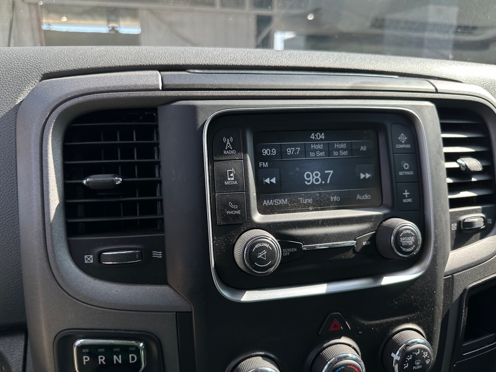 Thumbnail: 2019 RAM 1500 Classic - 4