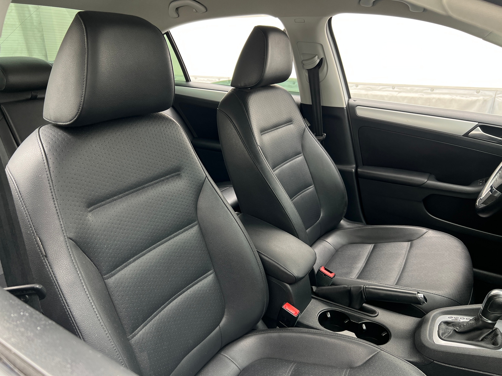 Thumbnail: 2014 Volkswagen Jetta - 2