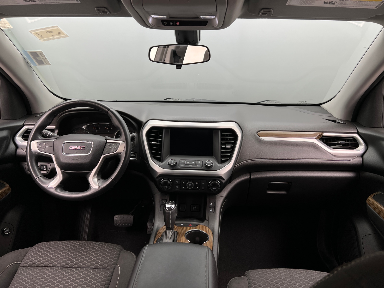 Thumbnail: 2017 GMC Acadia - 3