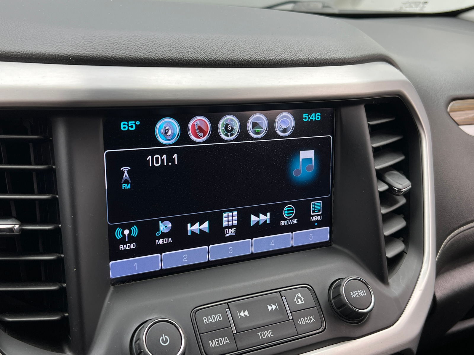 Thumbnail: 2017 GMC Acadia - 4