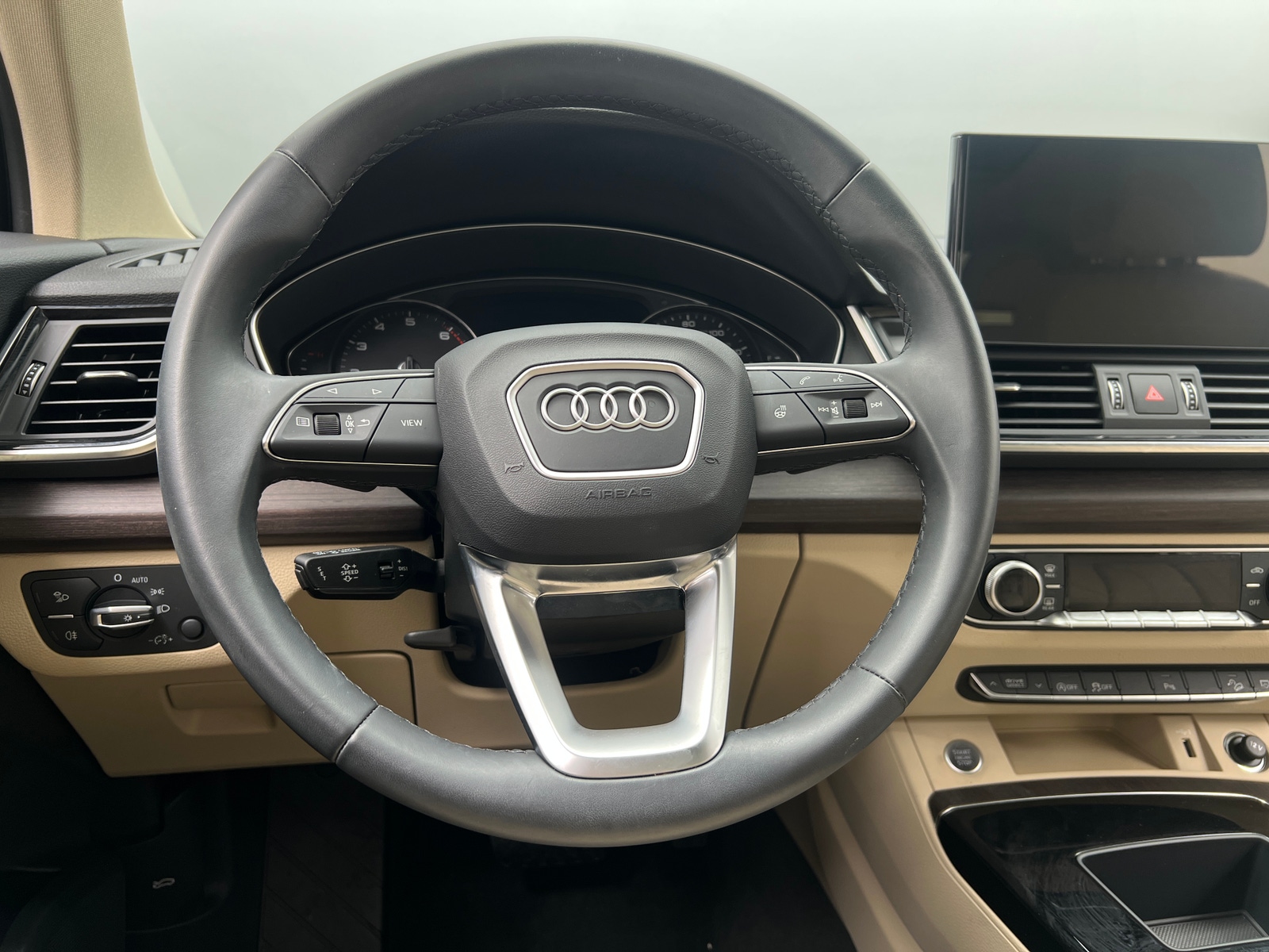 Thumbnail: 2023 Audi Q5 - 4