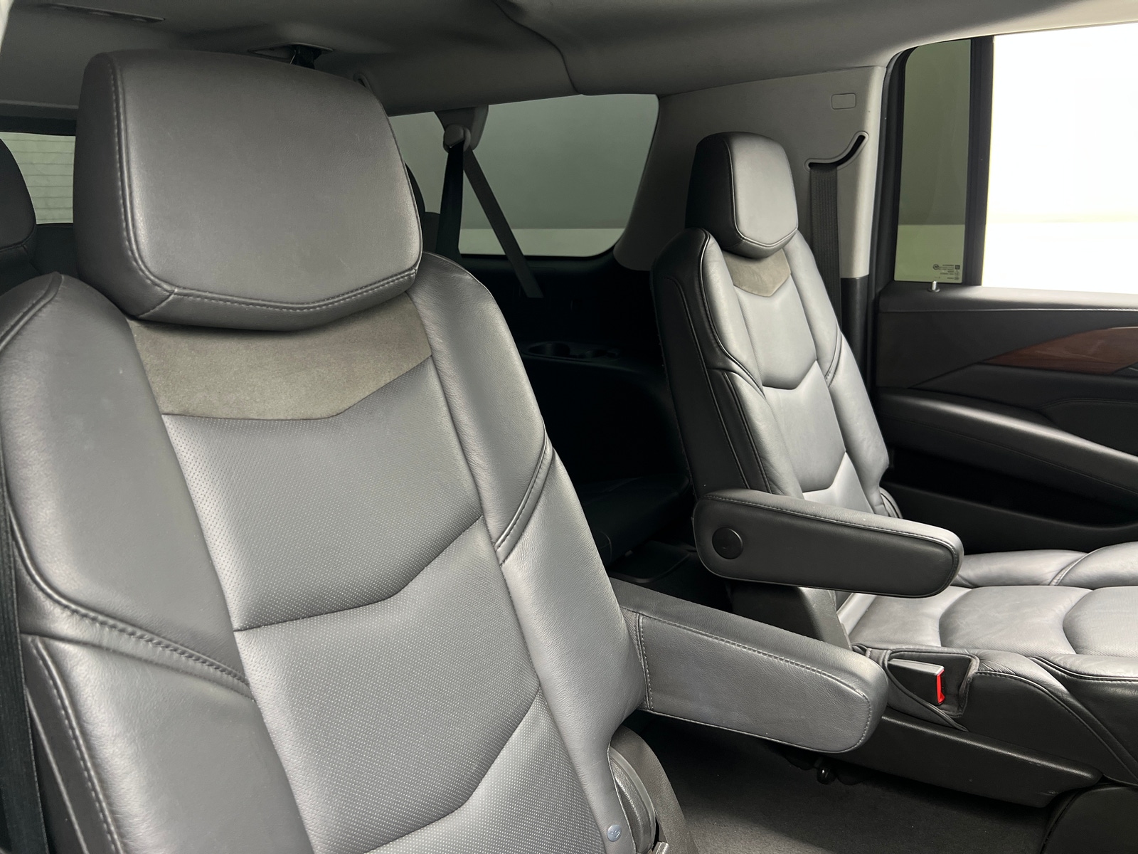 Thumbnail: 2018 Cadillac Escalade - 5