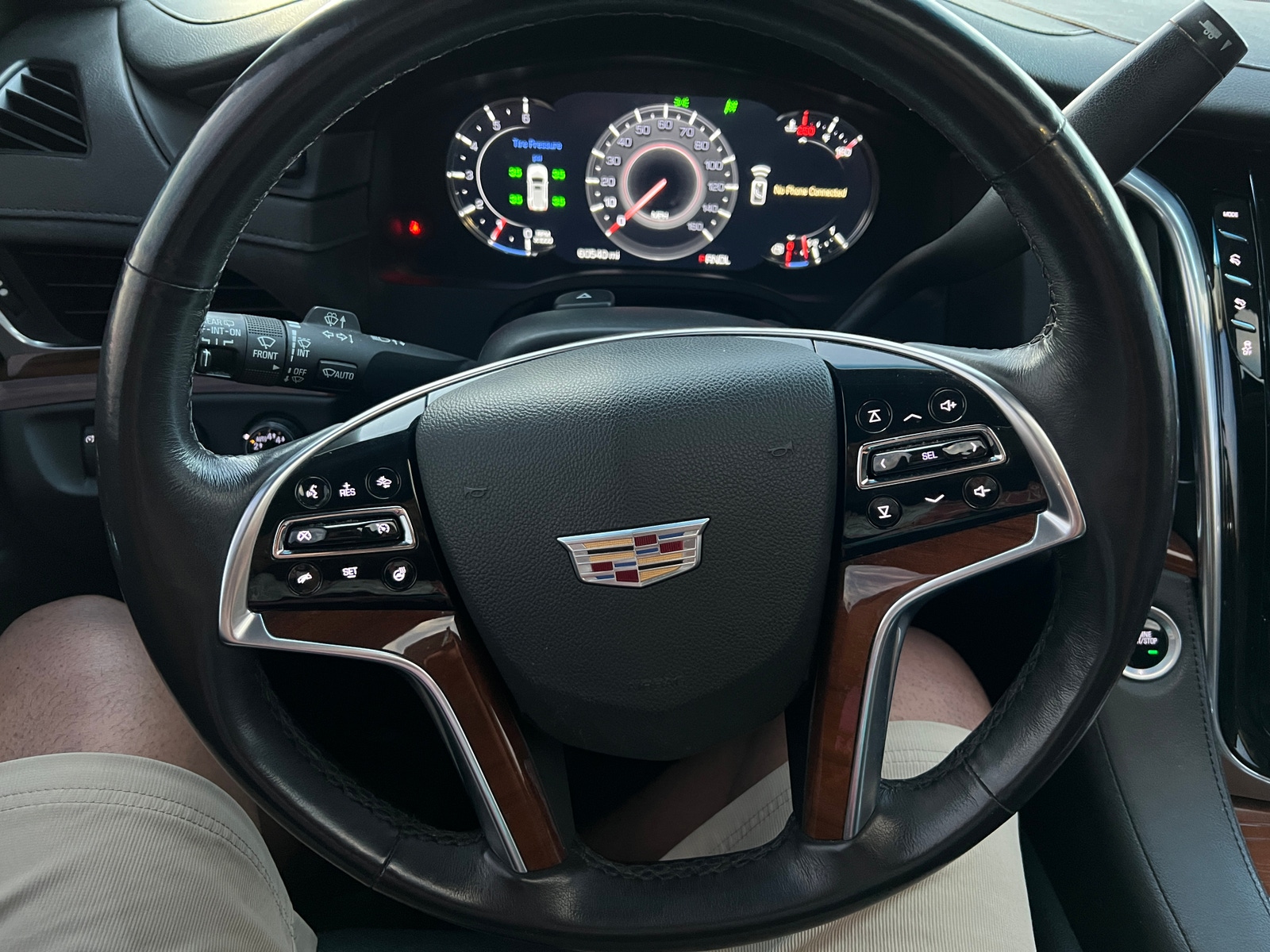 Thumbnail: 2018 Cadillac Escalade - 4
