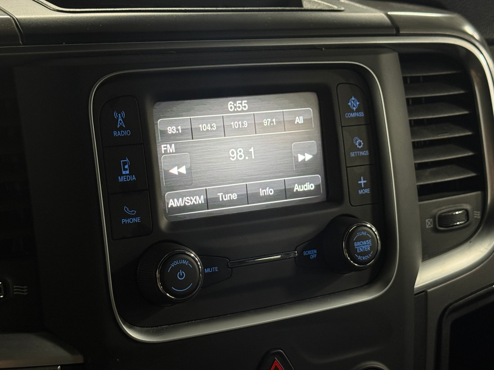 Thumbnail: 2024 RAM 1500 Classic - 4