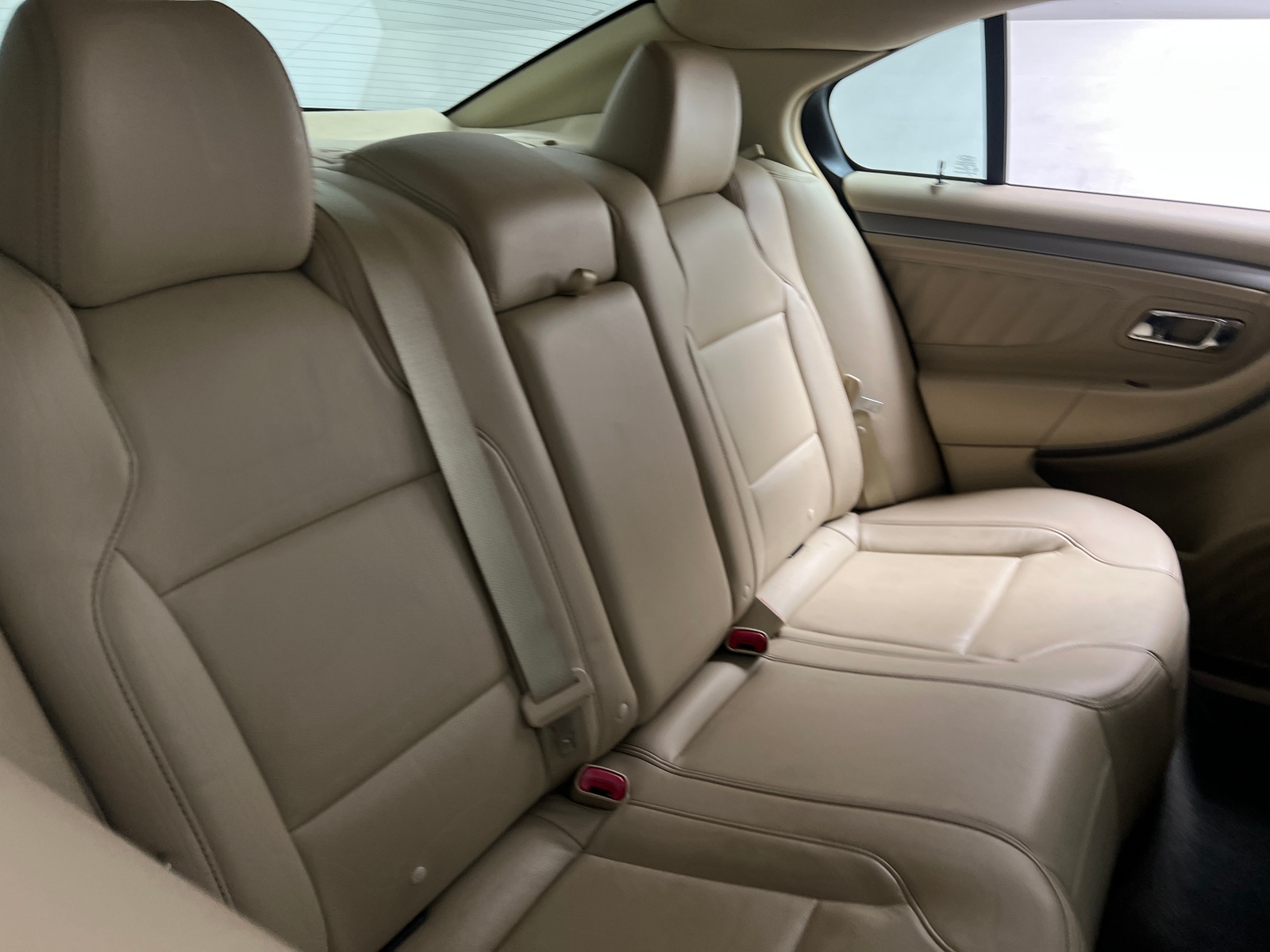 Thumbnail: 2013 Ford Taurus - 6