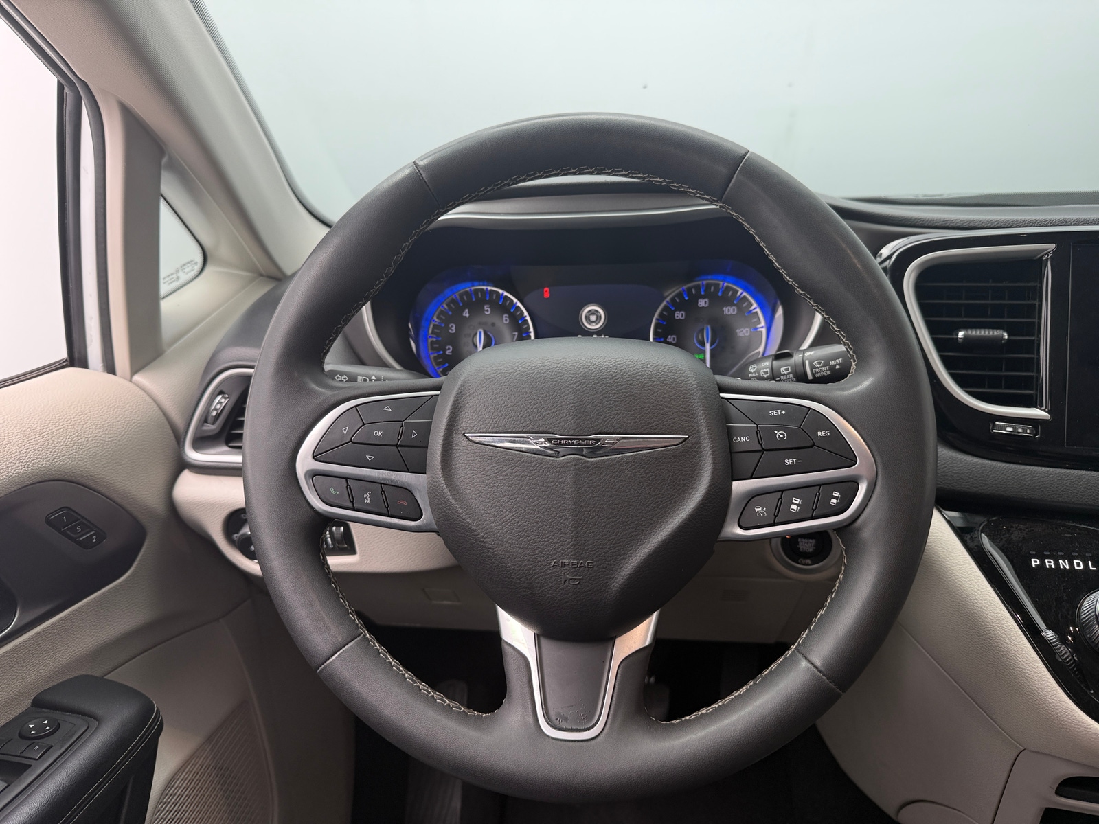 Thumbnail: 2024 Chrysler Pacifica - 4
