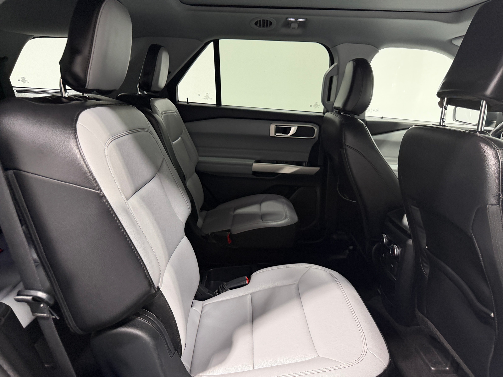 Thumbnail: 2021 Ford Explorer - 5