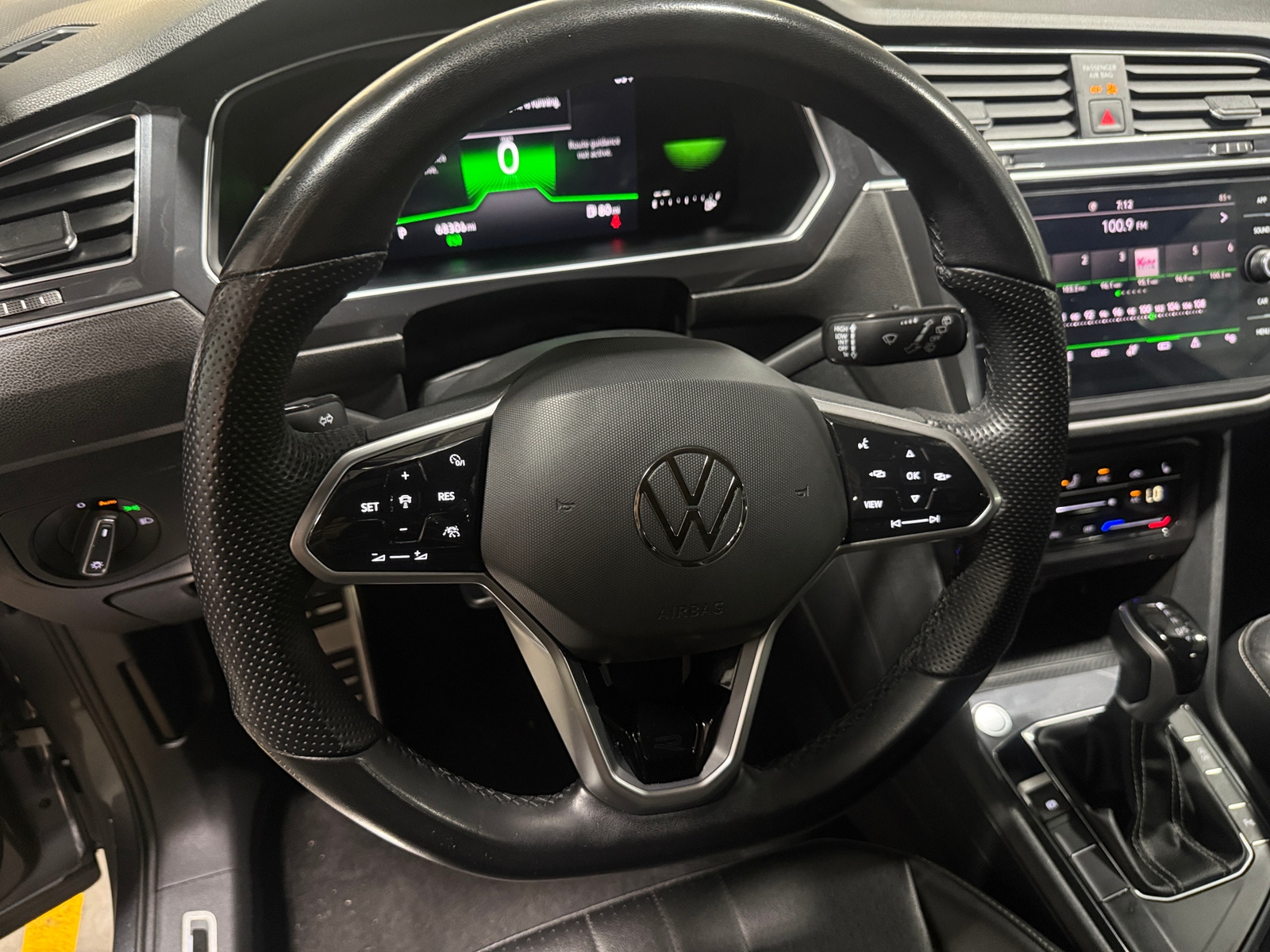 Thumbnail: 2023 Volkswagen Tiguan - 5