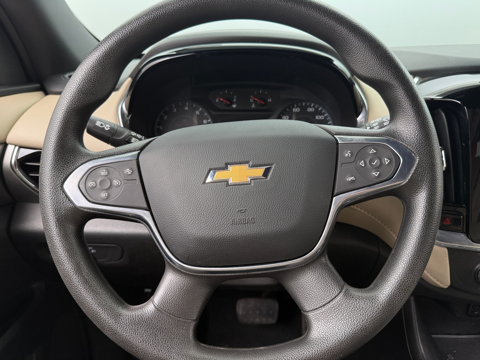 Thumbnail: 2023 Chevrolet Traverse - 5