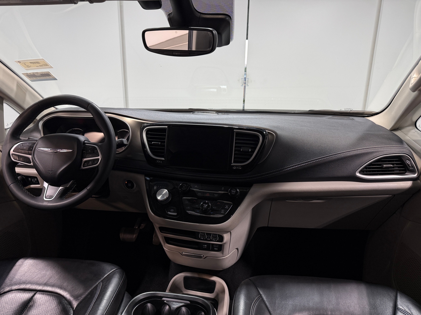 Thumbnail: 2022 Chrysler Pacifica - 2