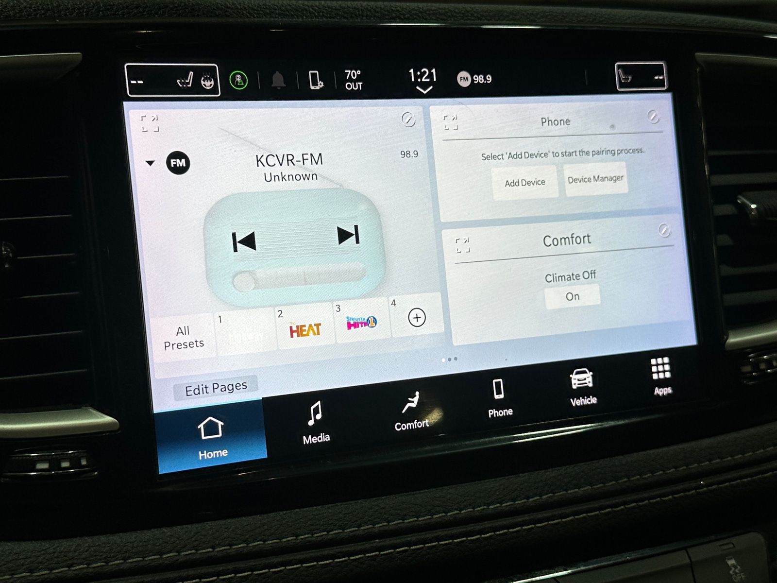 Thumbnail: 2022 Chrysler Pacifica - 3