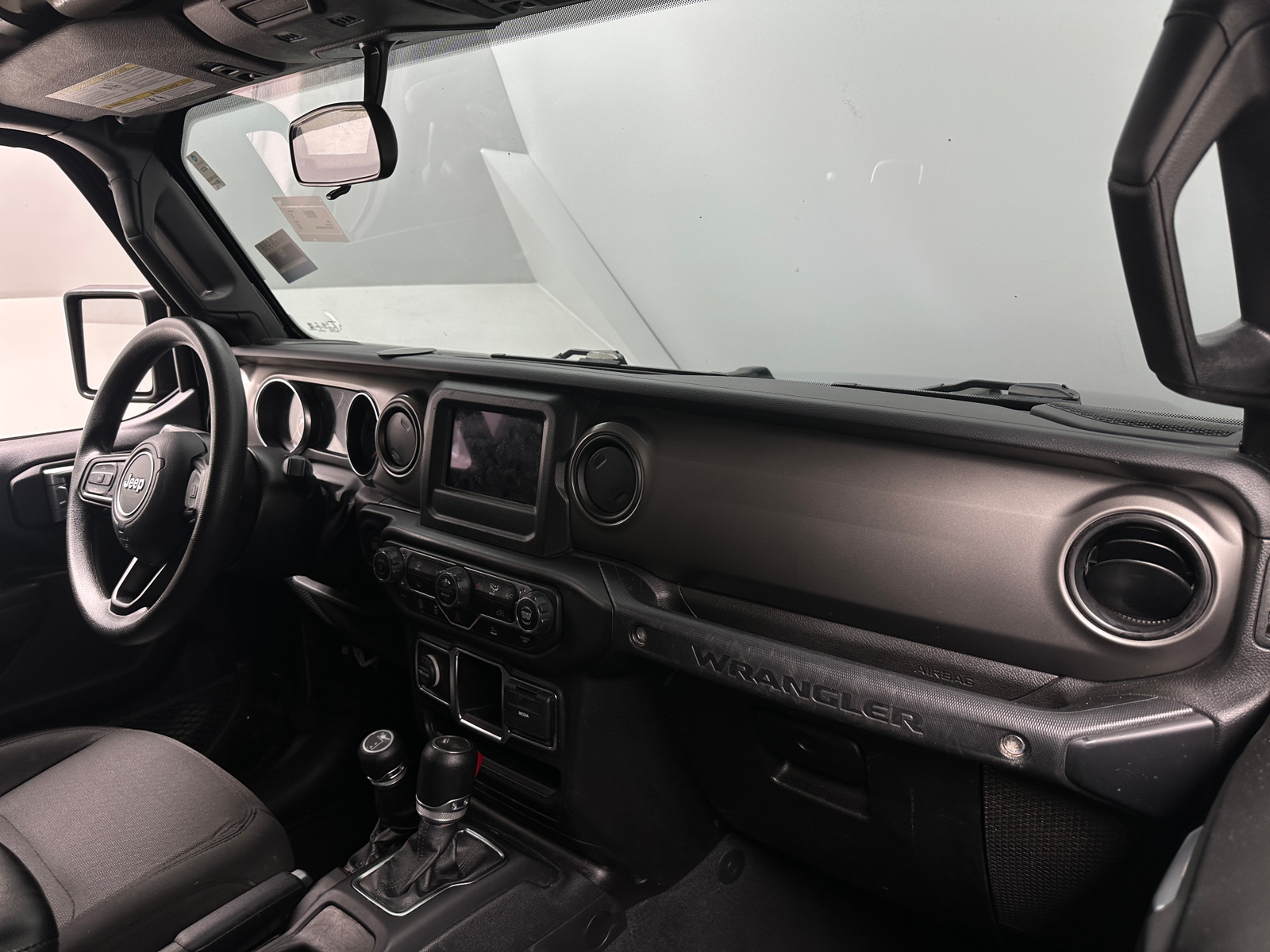 Thumbnail: 2022 Jeep Wrangler - 3
