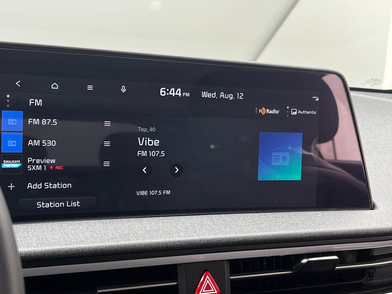 Thumbnail: 2022 Kia EV6 - 3