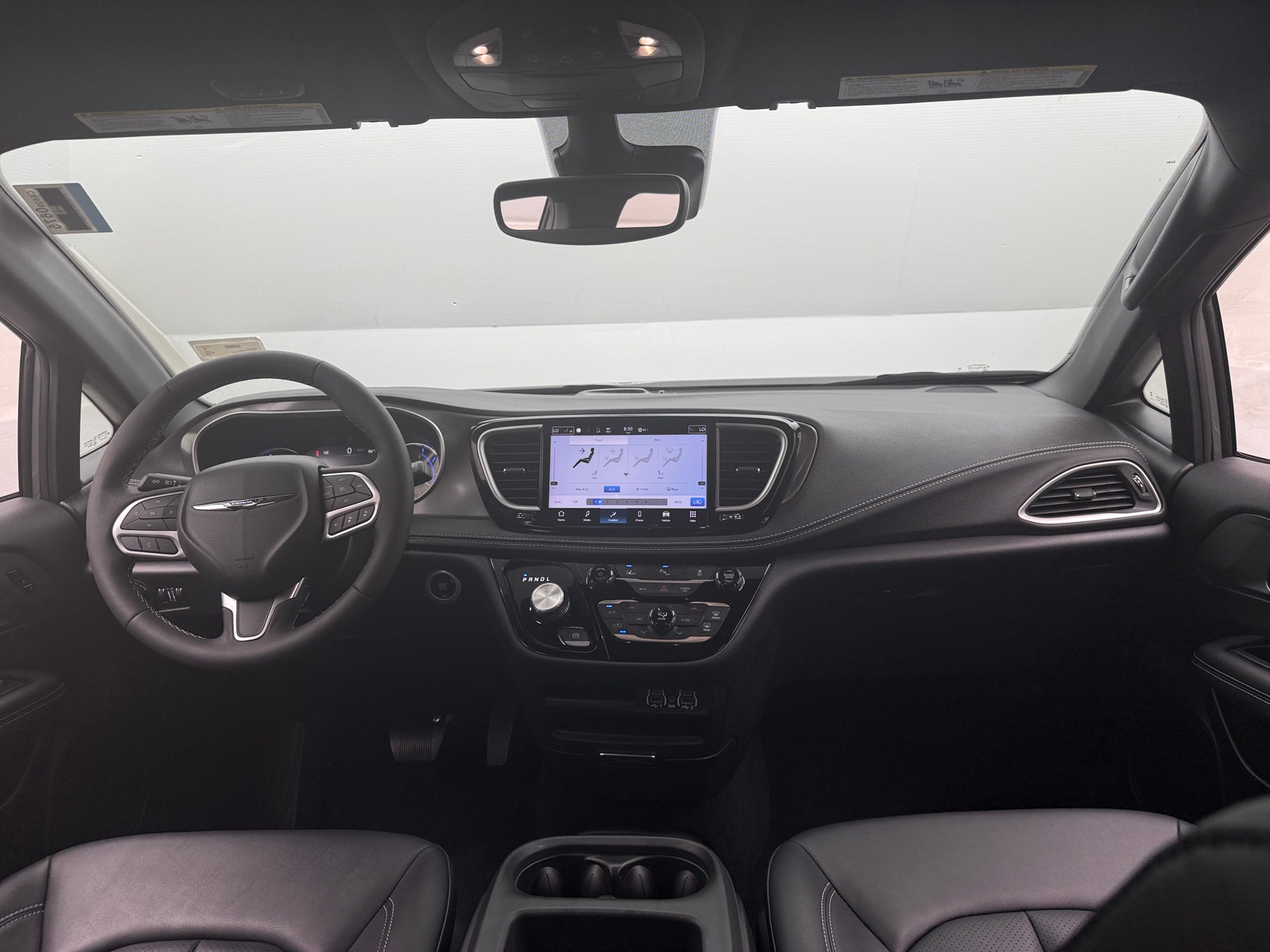 Thumbnail: 2025 Chrysler Pacifica - 2