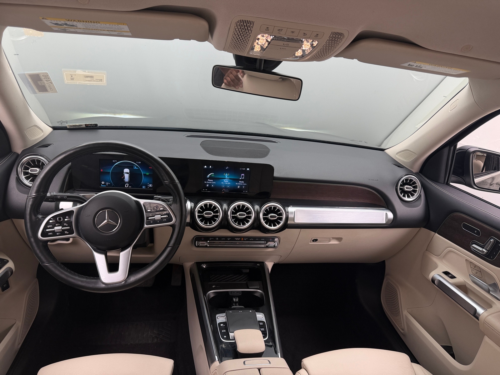 Thumbnail: 2020 Mercedes-Benz GLB - 2