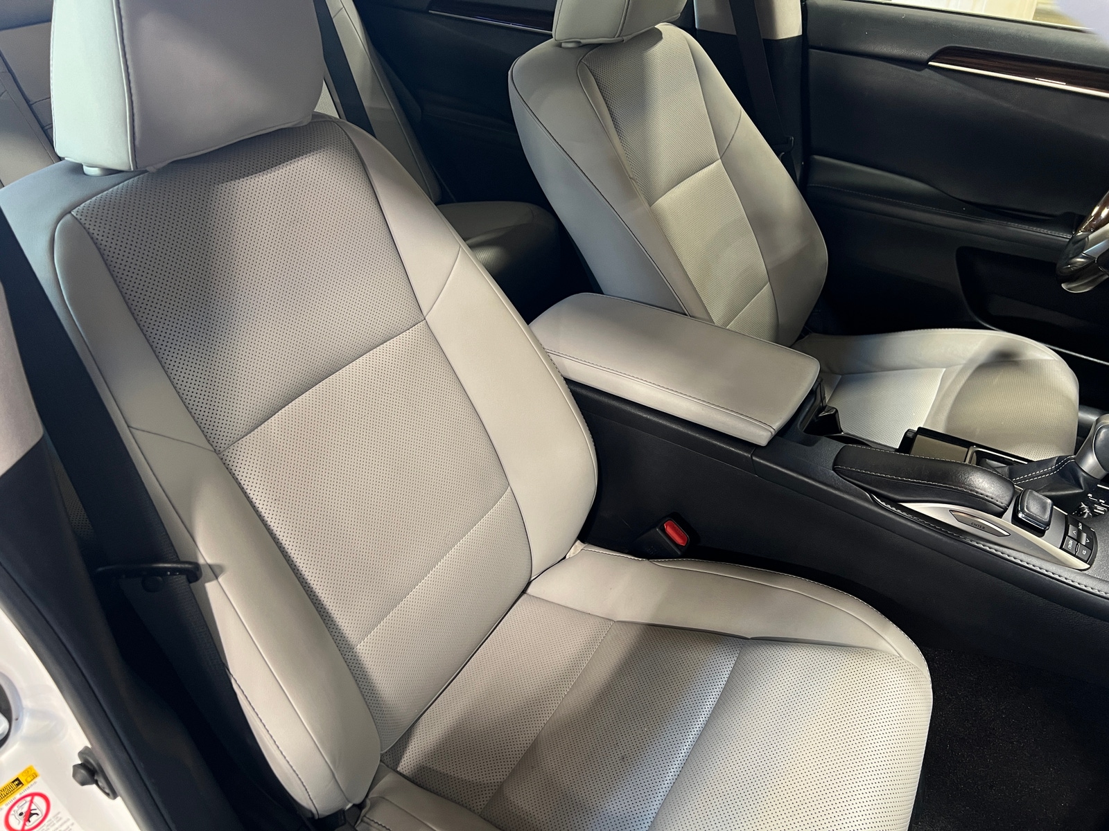 Thumbnail: 2017 Lexus ES - 2