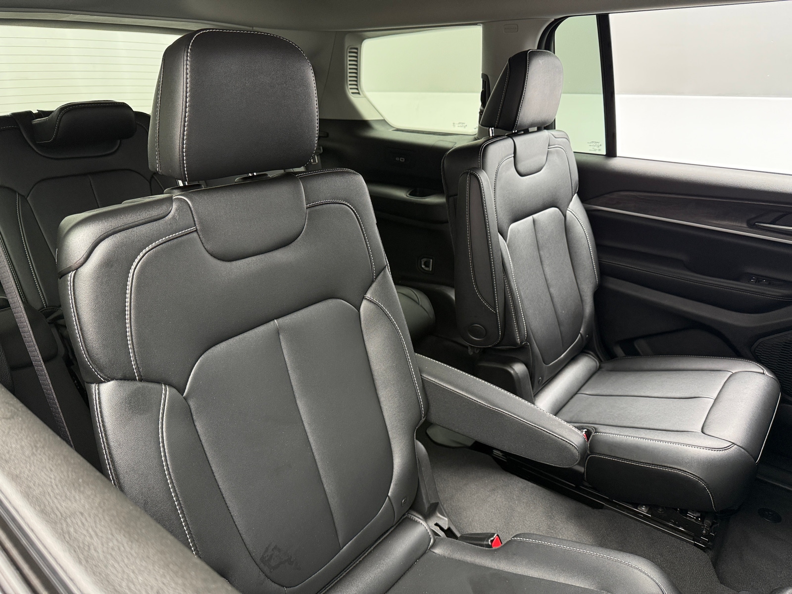 Thumbnail: 2023 Jeep Grand Cherokee L - 5